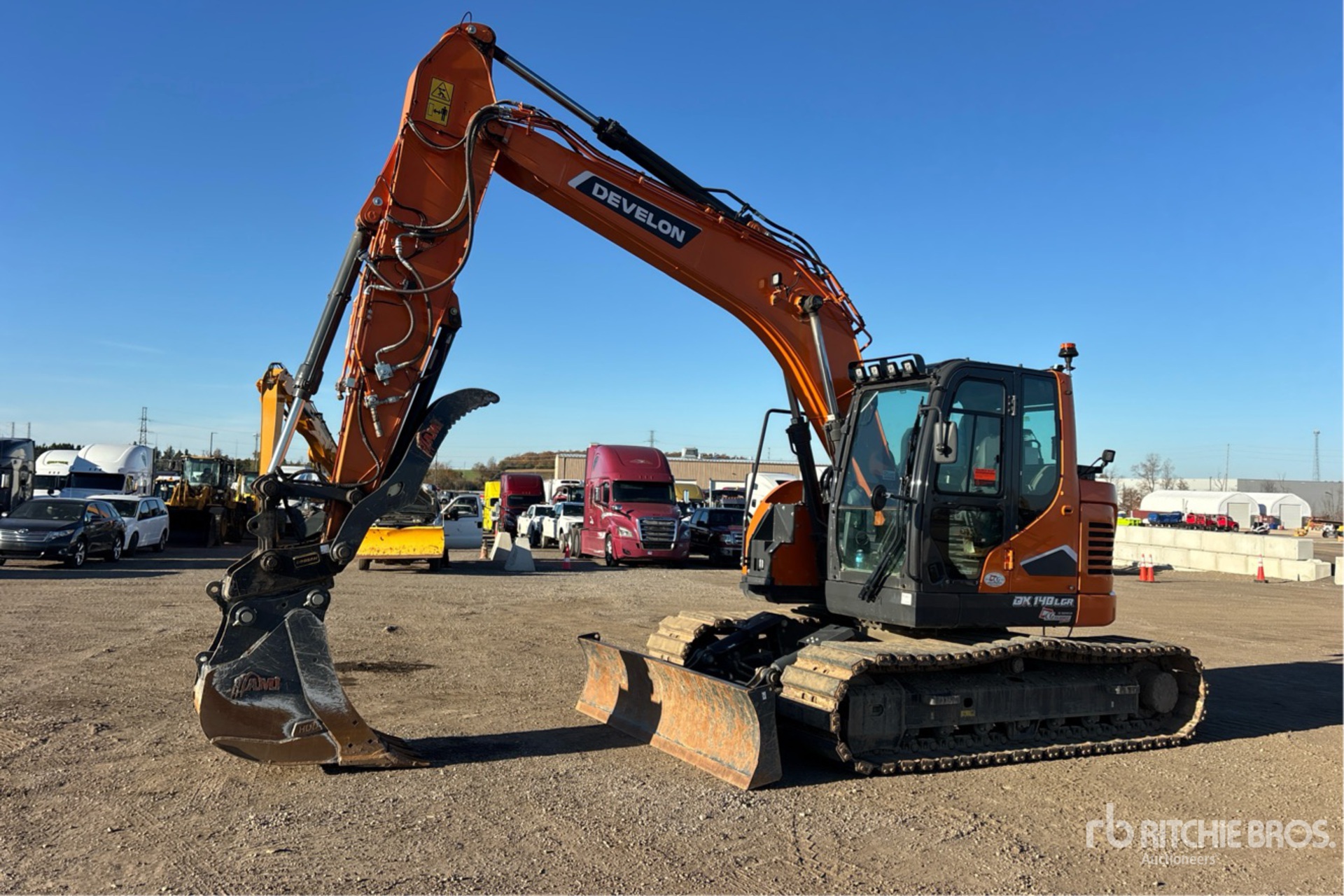 2023 Develon DX140LCR-7