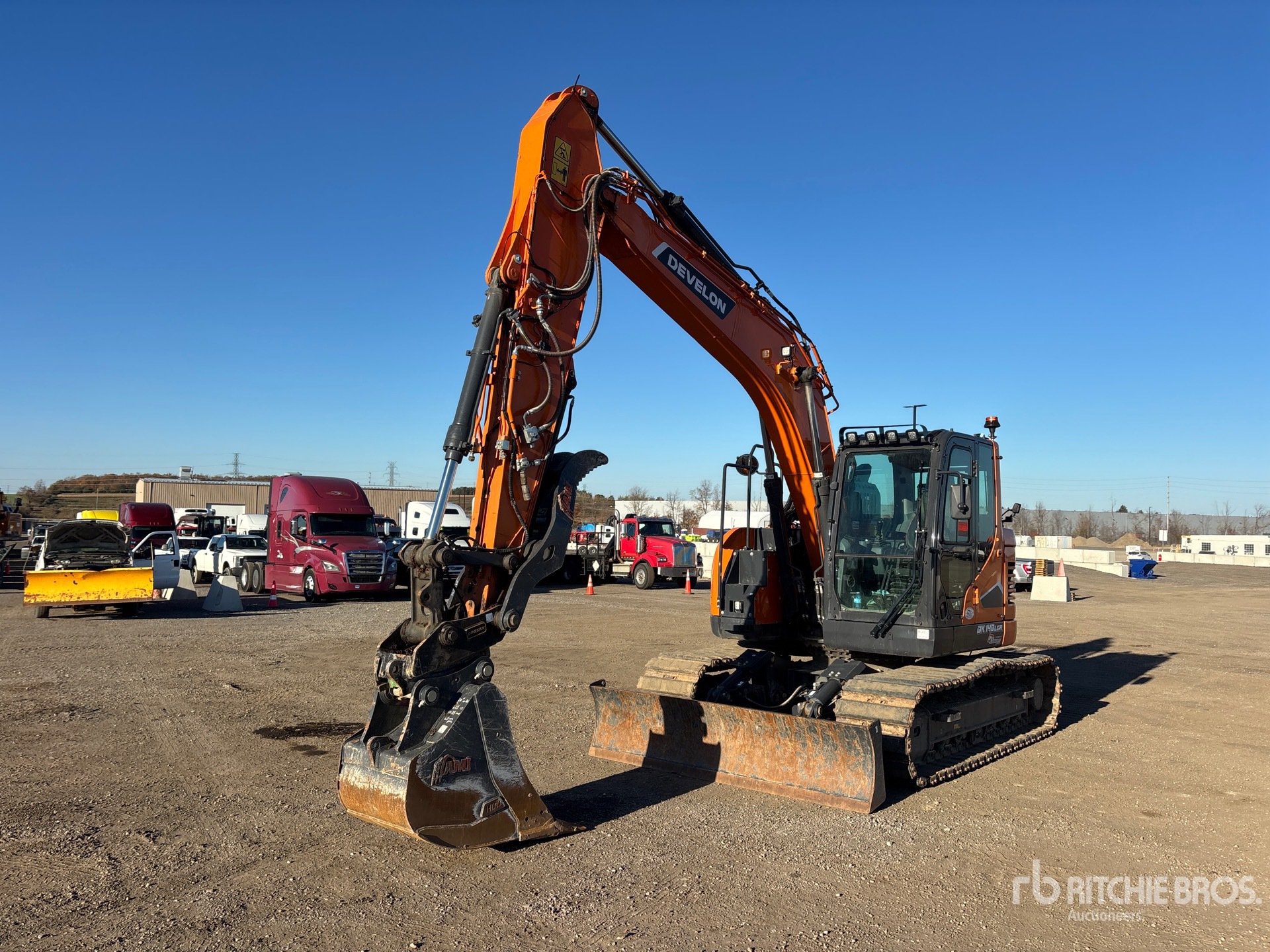 2023 Develon DX140LCR-7