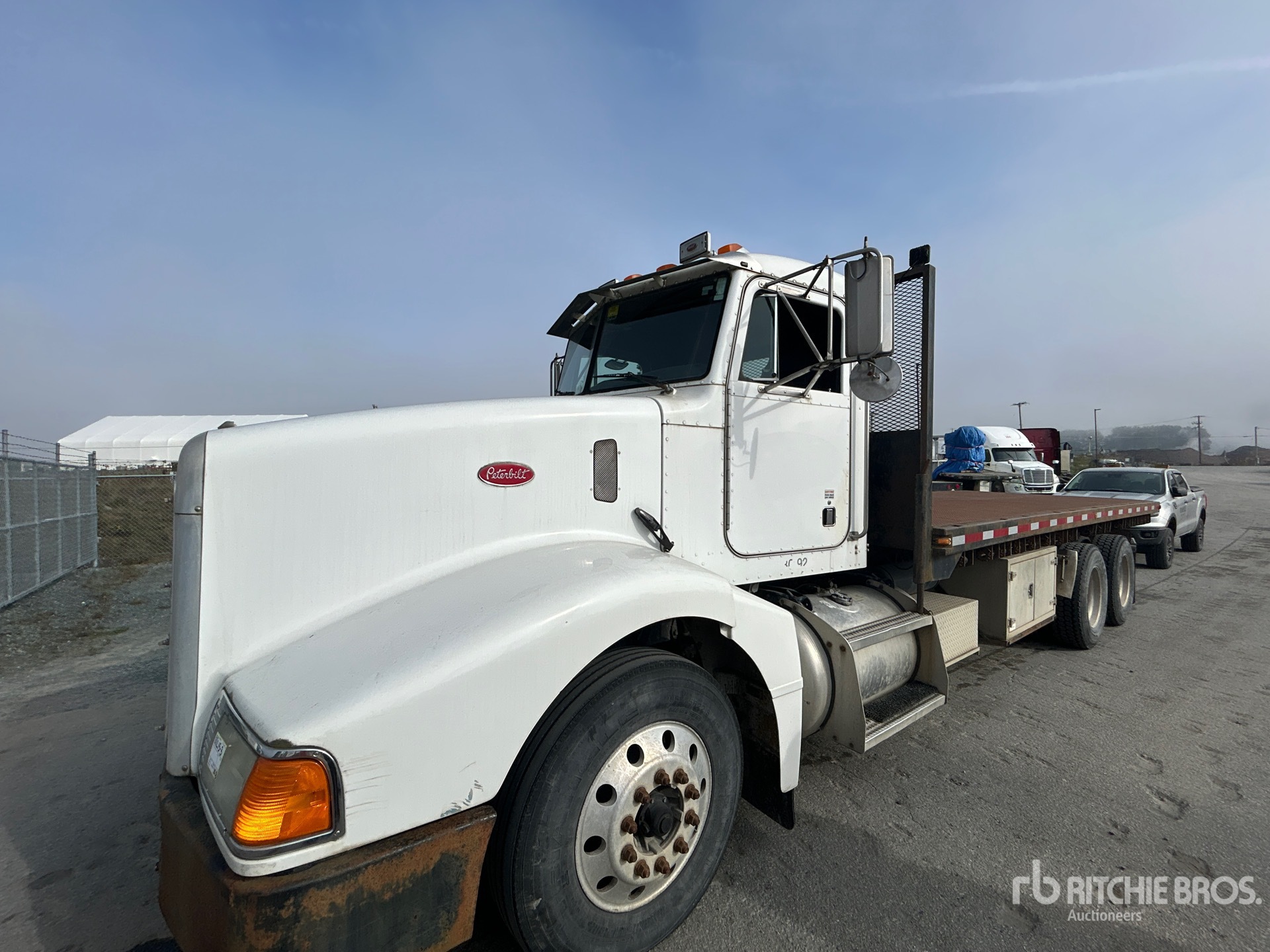 2002 Peterbilt 385