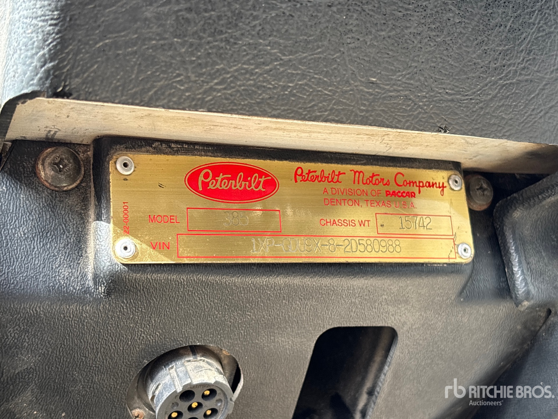 2002 Peterbilt 385