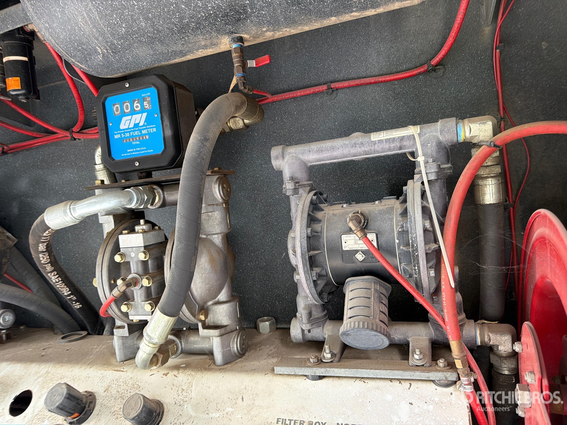 Valew FUEL AND LUBE TRUCK