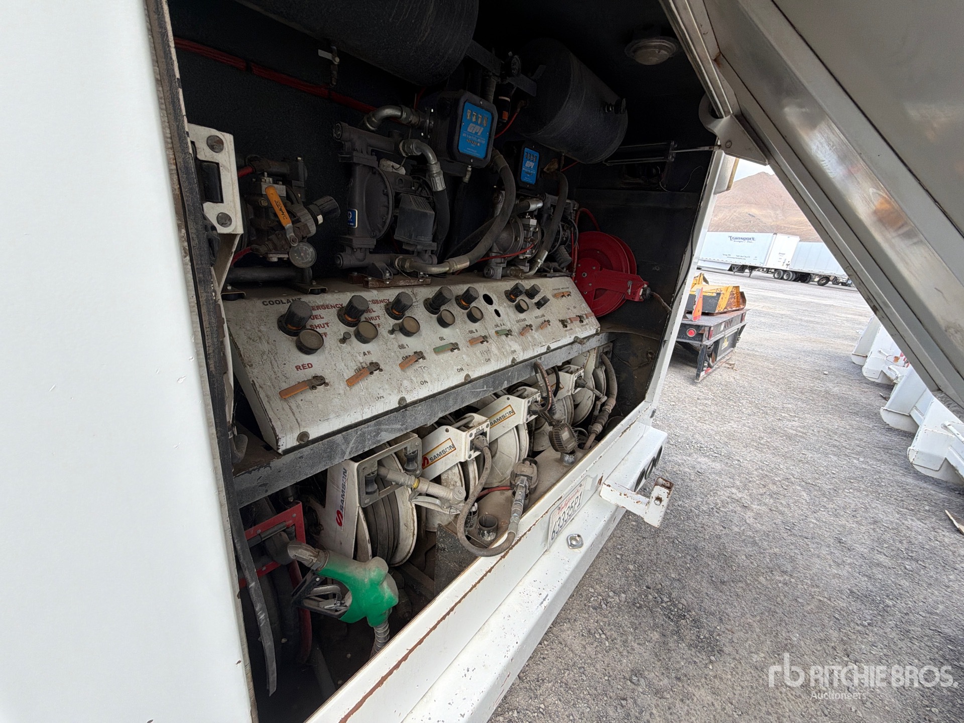 Valew FUEL AND LUBE TRUCK