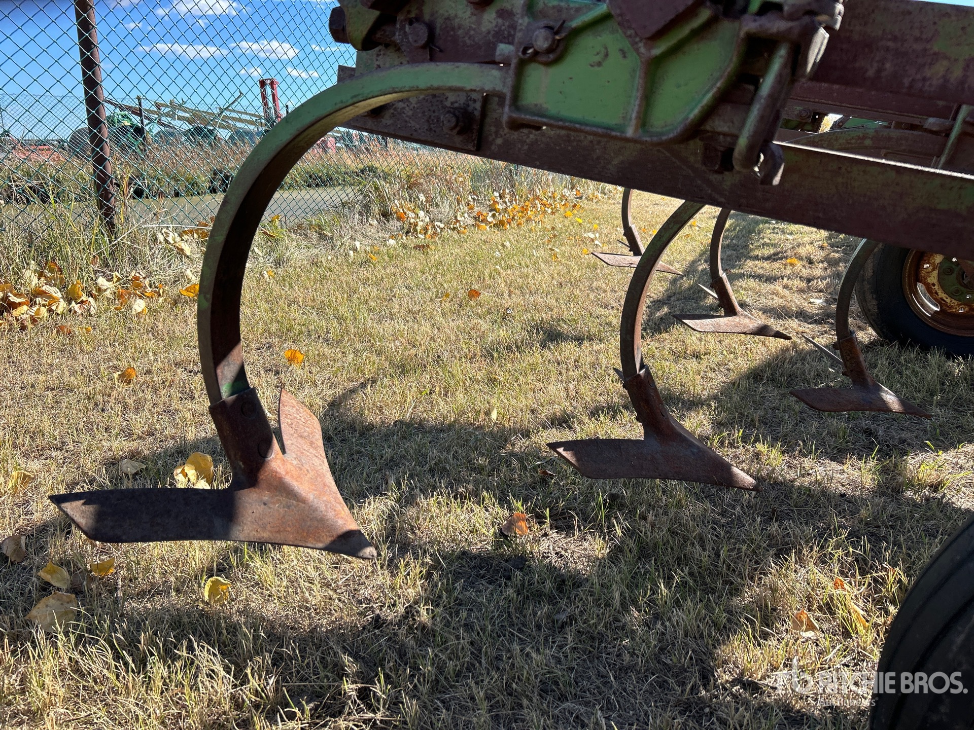 John Deere 98 IN 5 BOTTOM