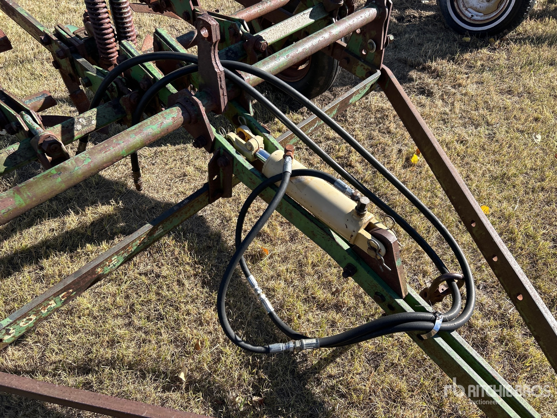 John Deere 98 IN 5 BOTTOM