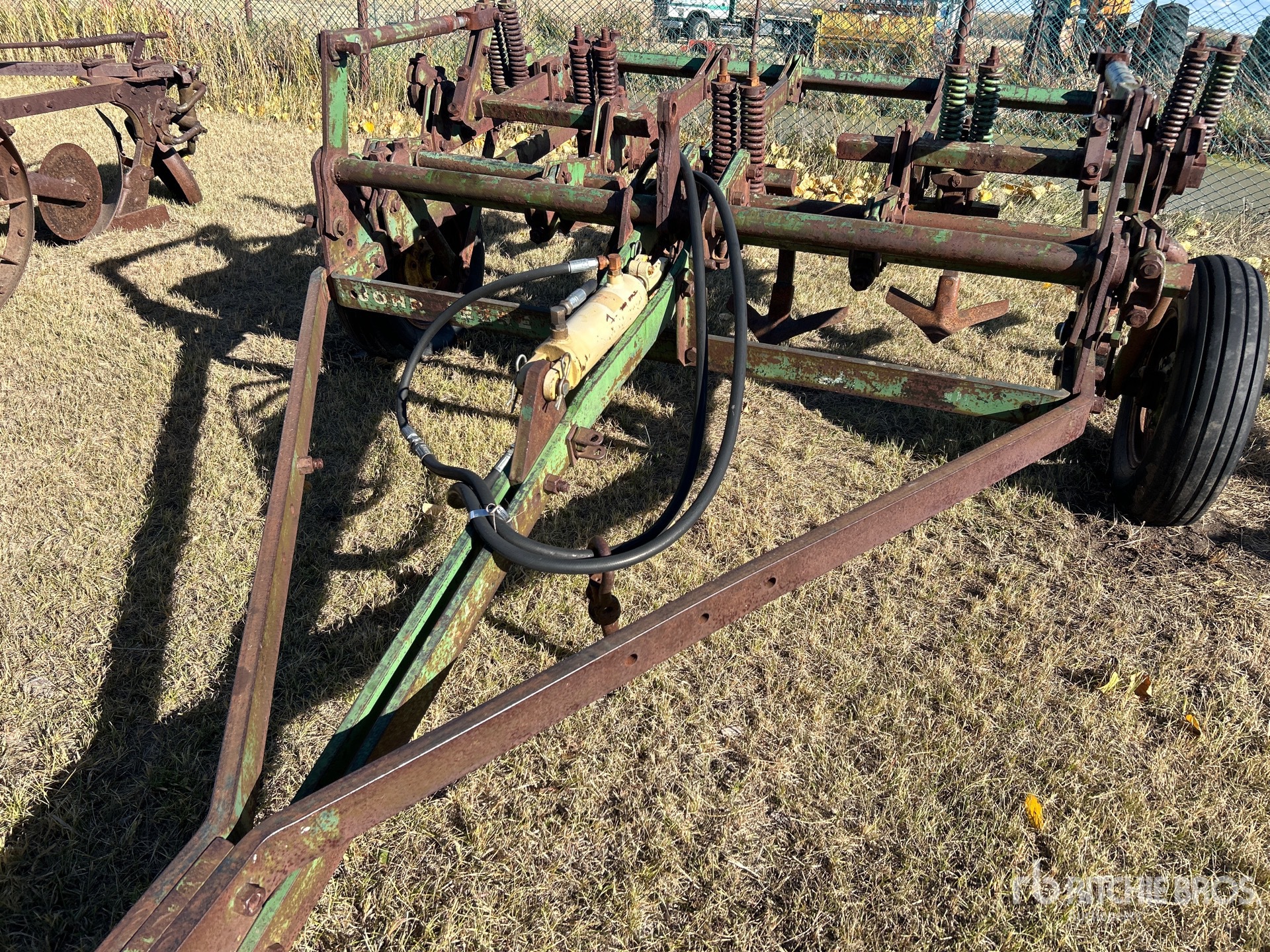 John Deere 98 IN 5 BOTTOM