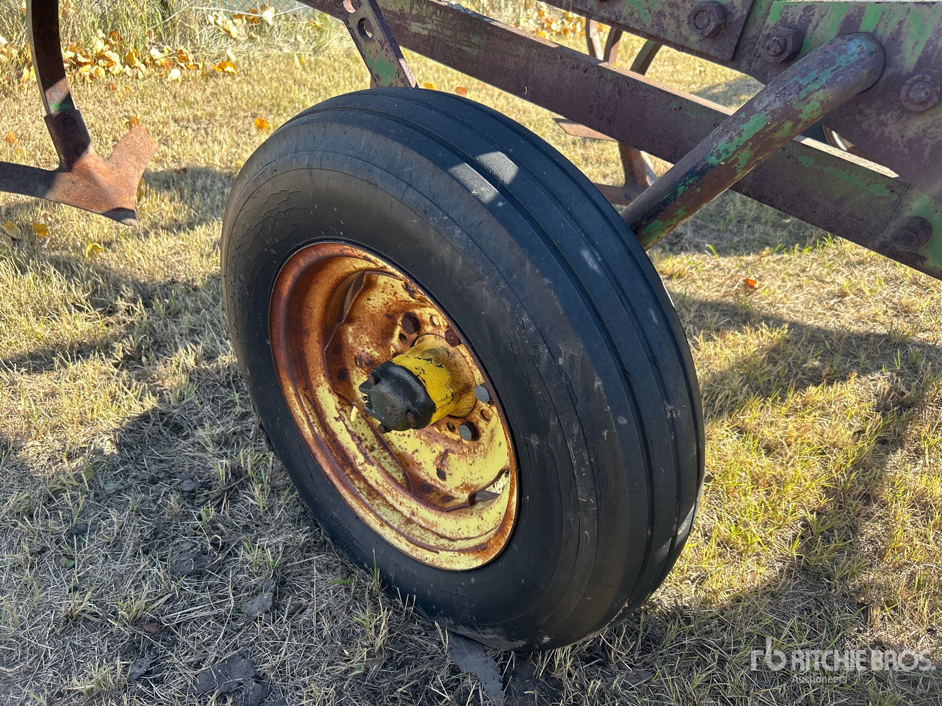 John Deere 98 IN 5 BOTTOM