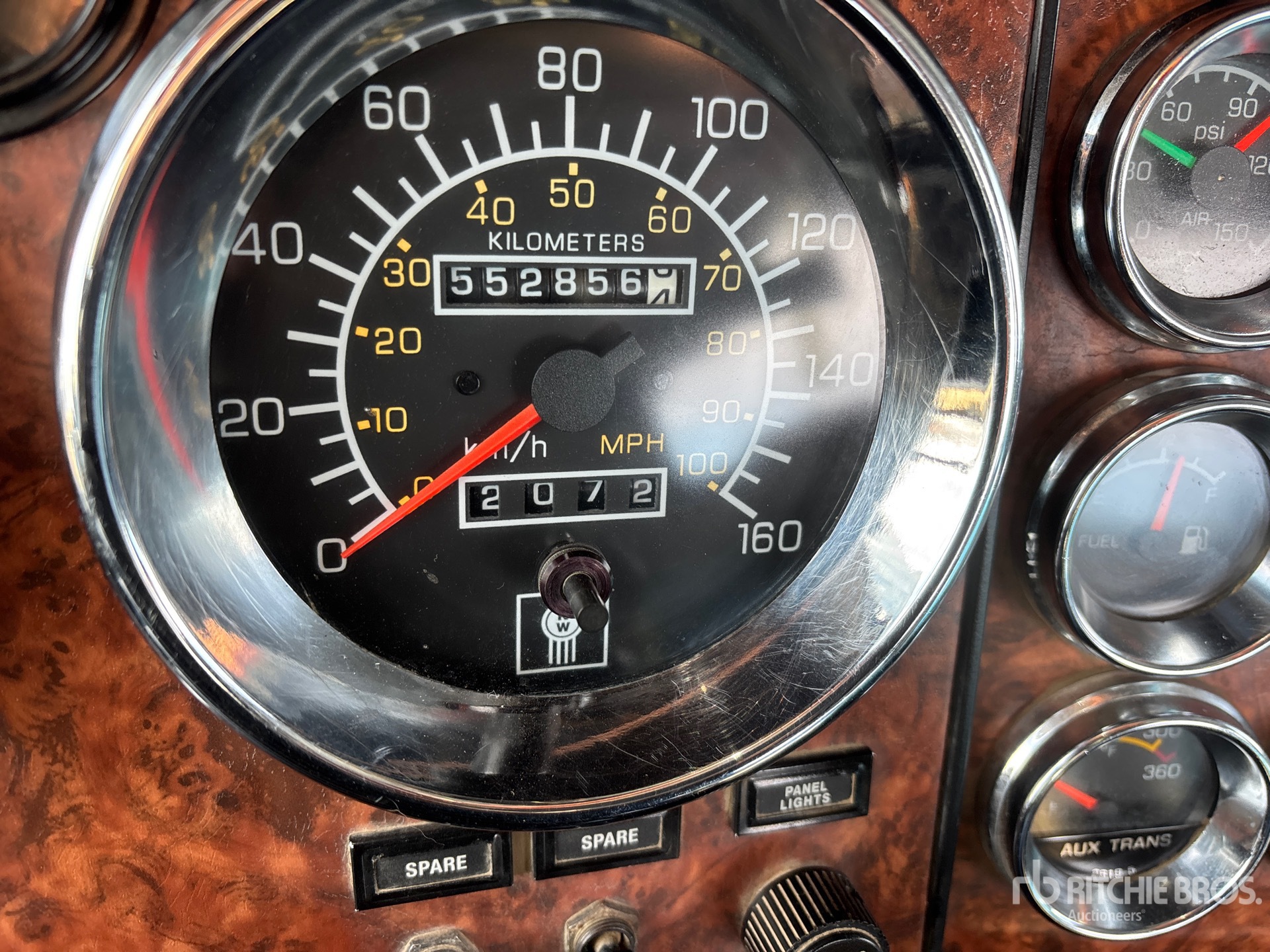 2005 Kenworth C500B