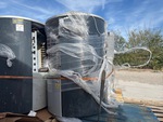 General Appearance with Bild, Ecke vorne links