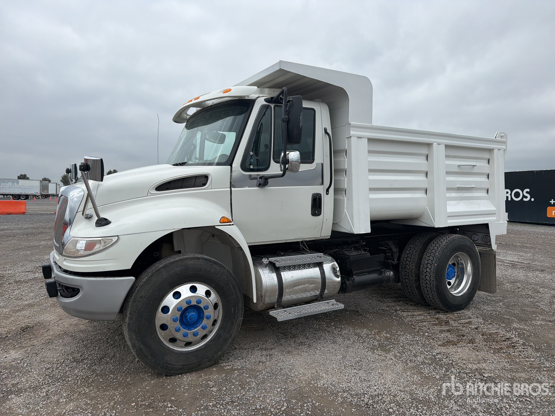 Photo of 2014 International 4400