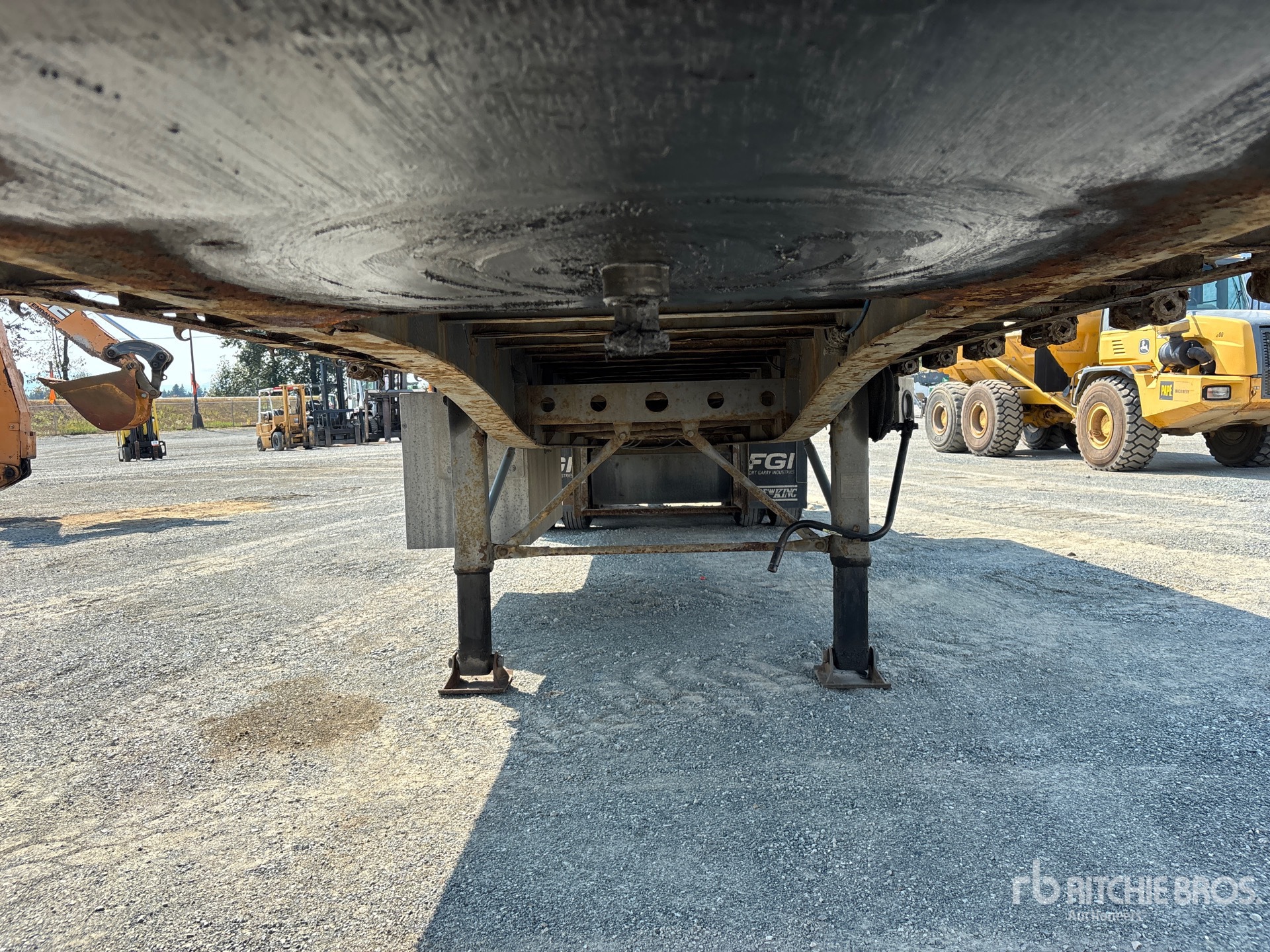 2014 Load King  32 FT SUPER B-TRAIN LEAD