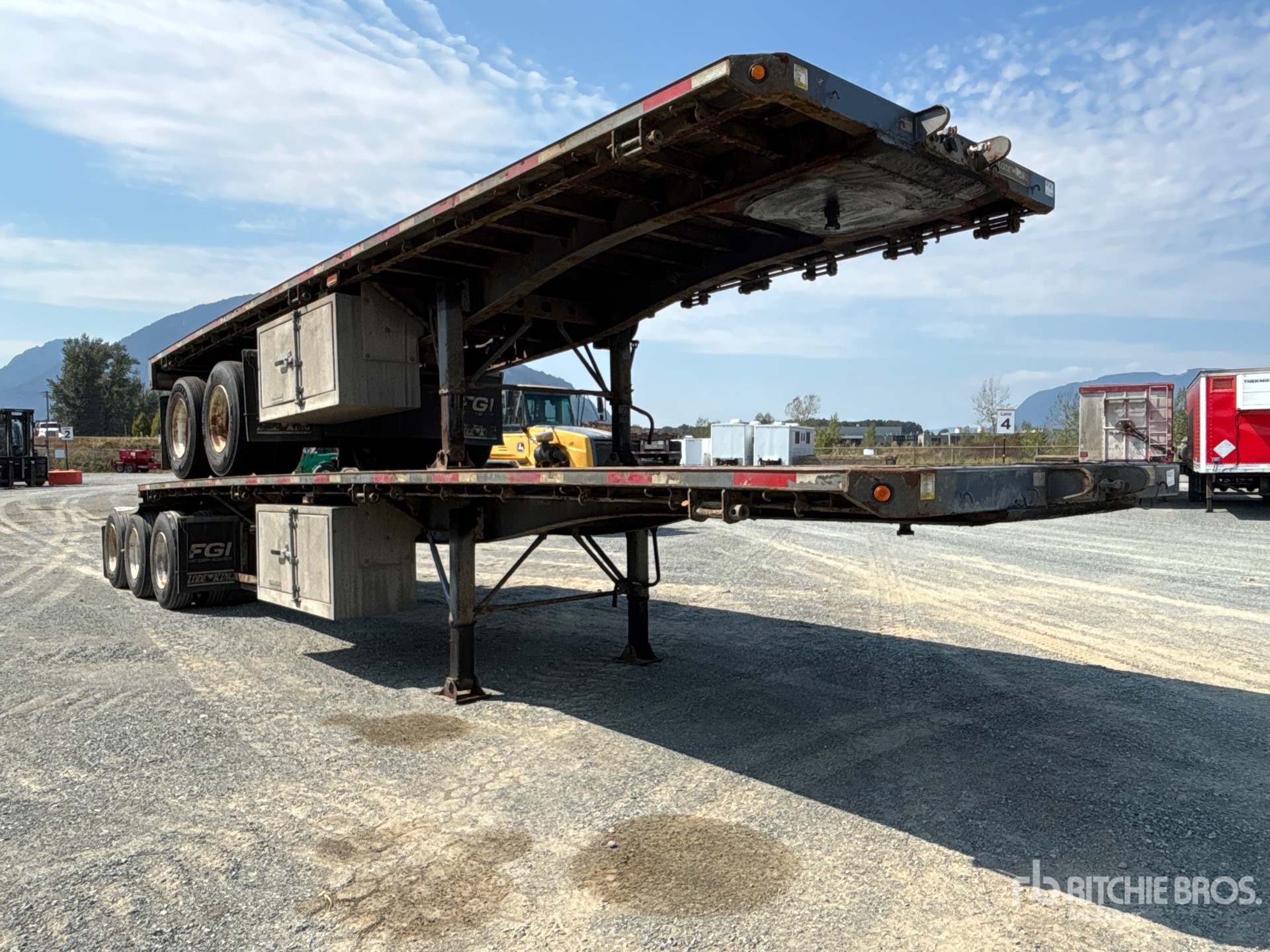 2014 Load King  32 FT SUPER B-TRAIN LEAD
