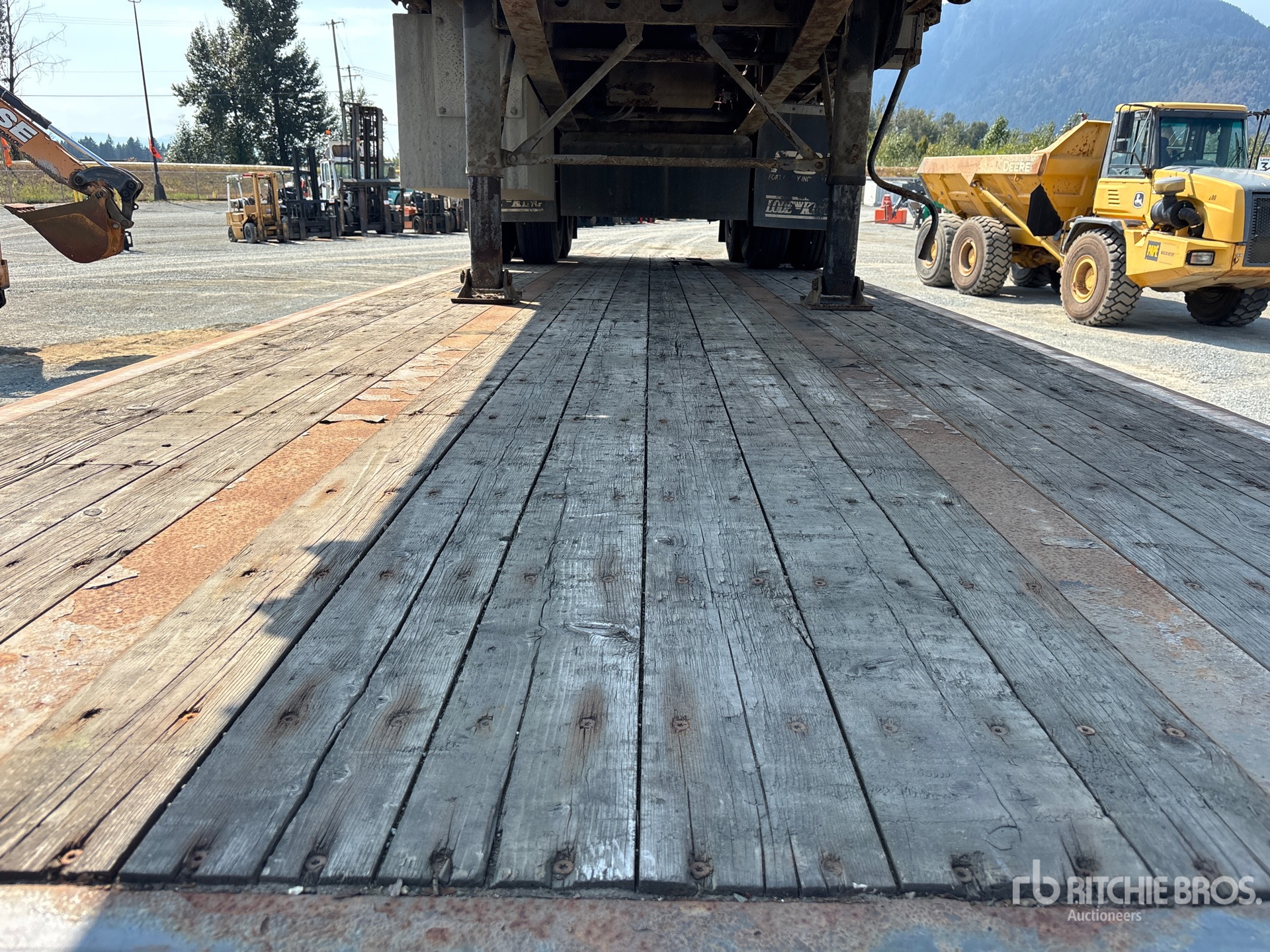 2014 Load King  32 FT SUPER B-TRAIN LEAD