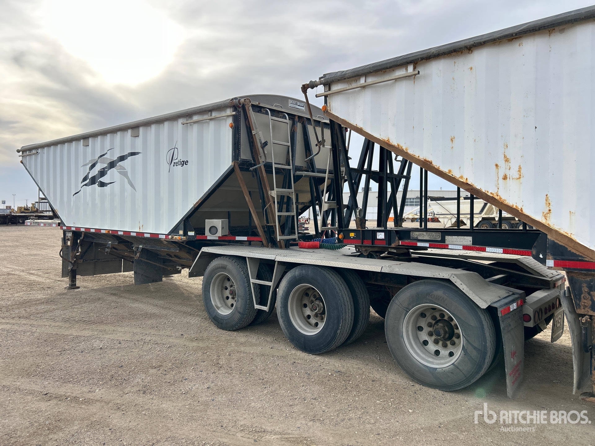 2013 Load King  SUPER B-TRAIN