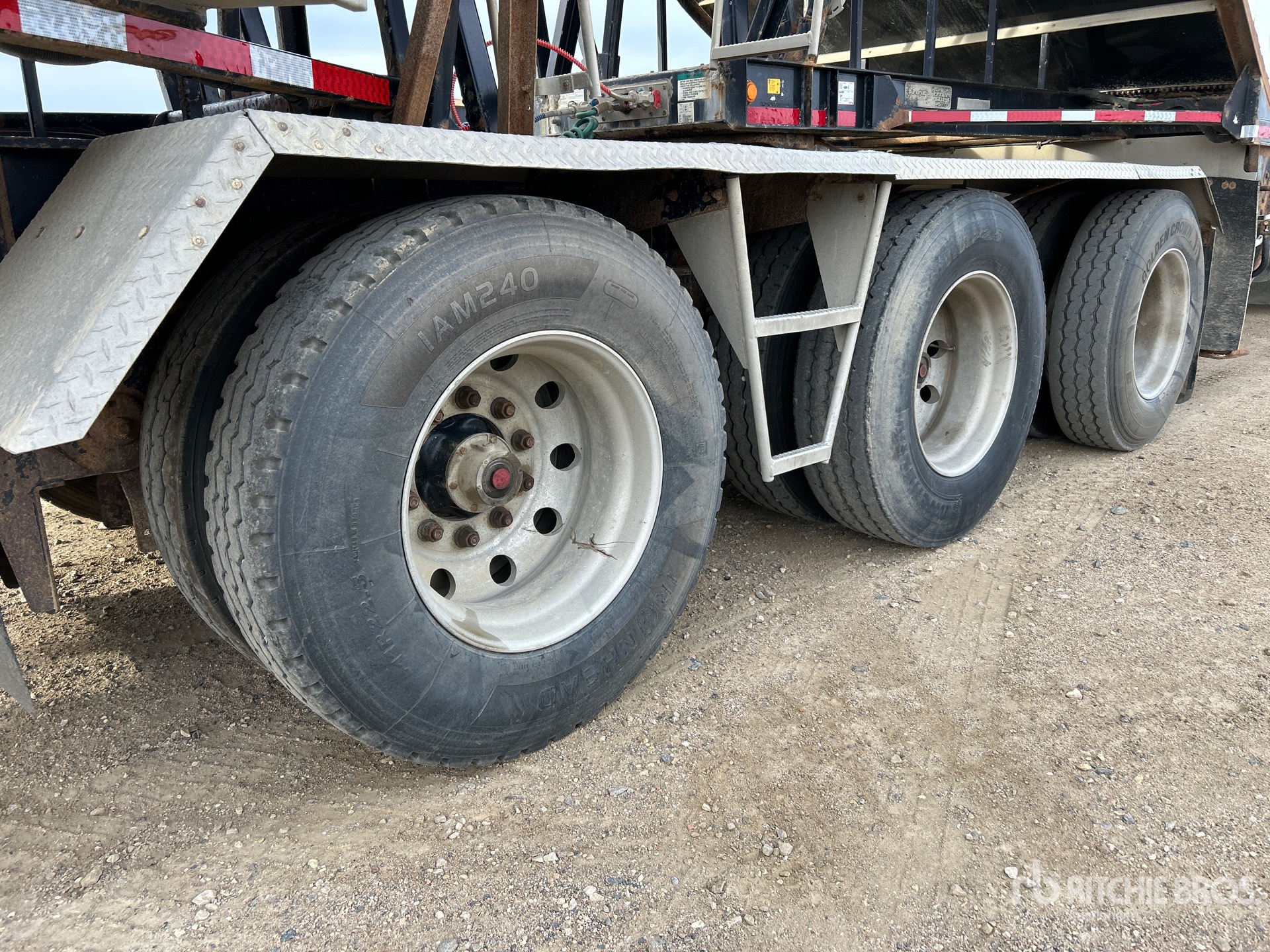 2013 Load King  SUPER B-TRAIN
