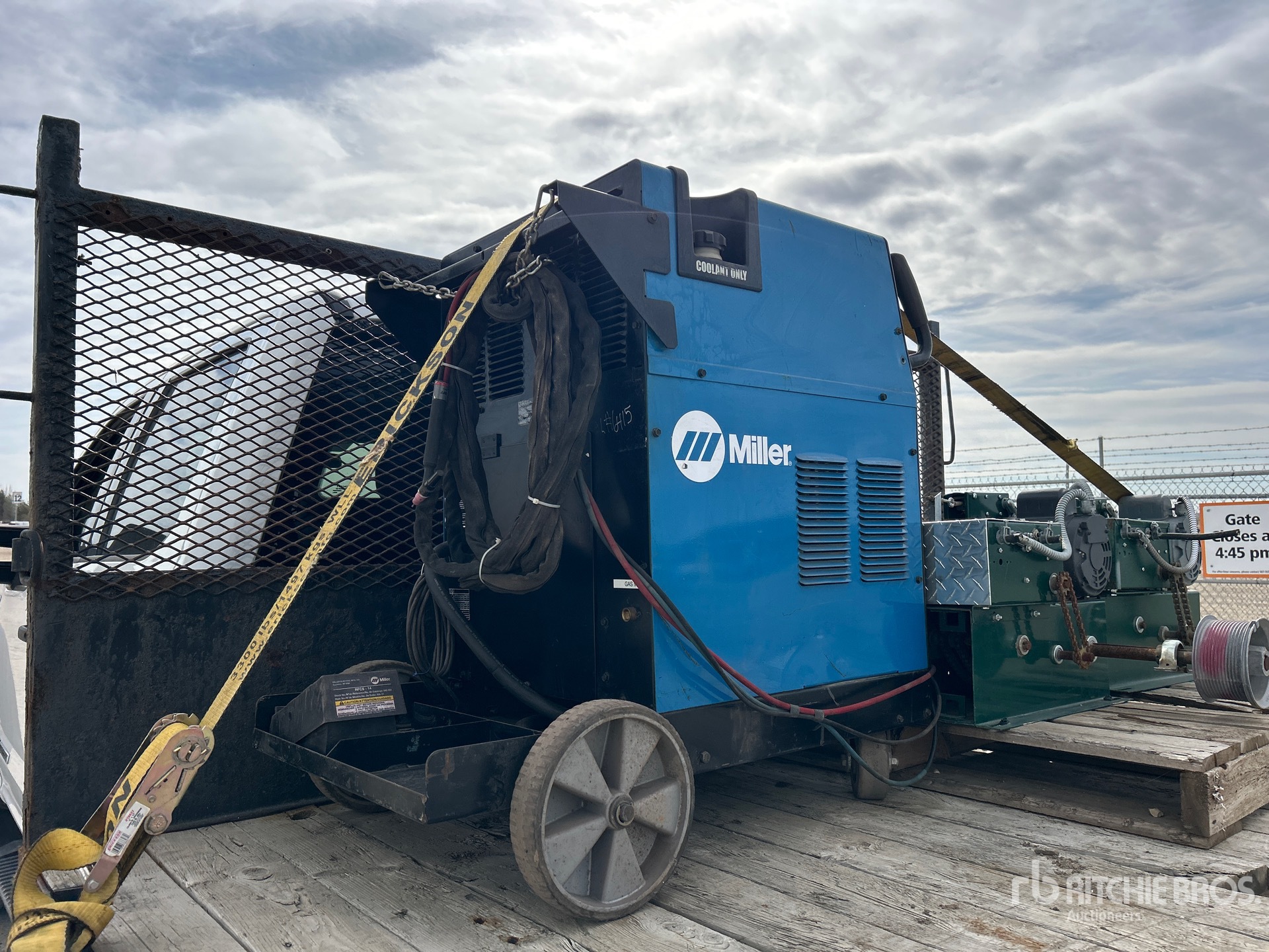 Photo of Miller SYNCROWAVE 250D