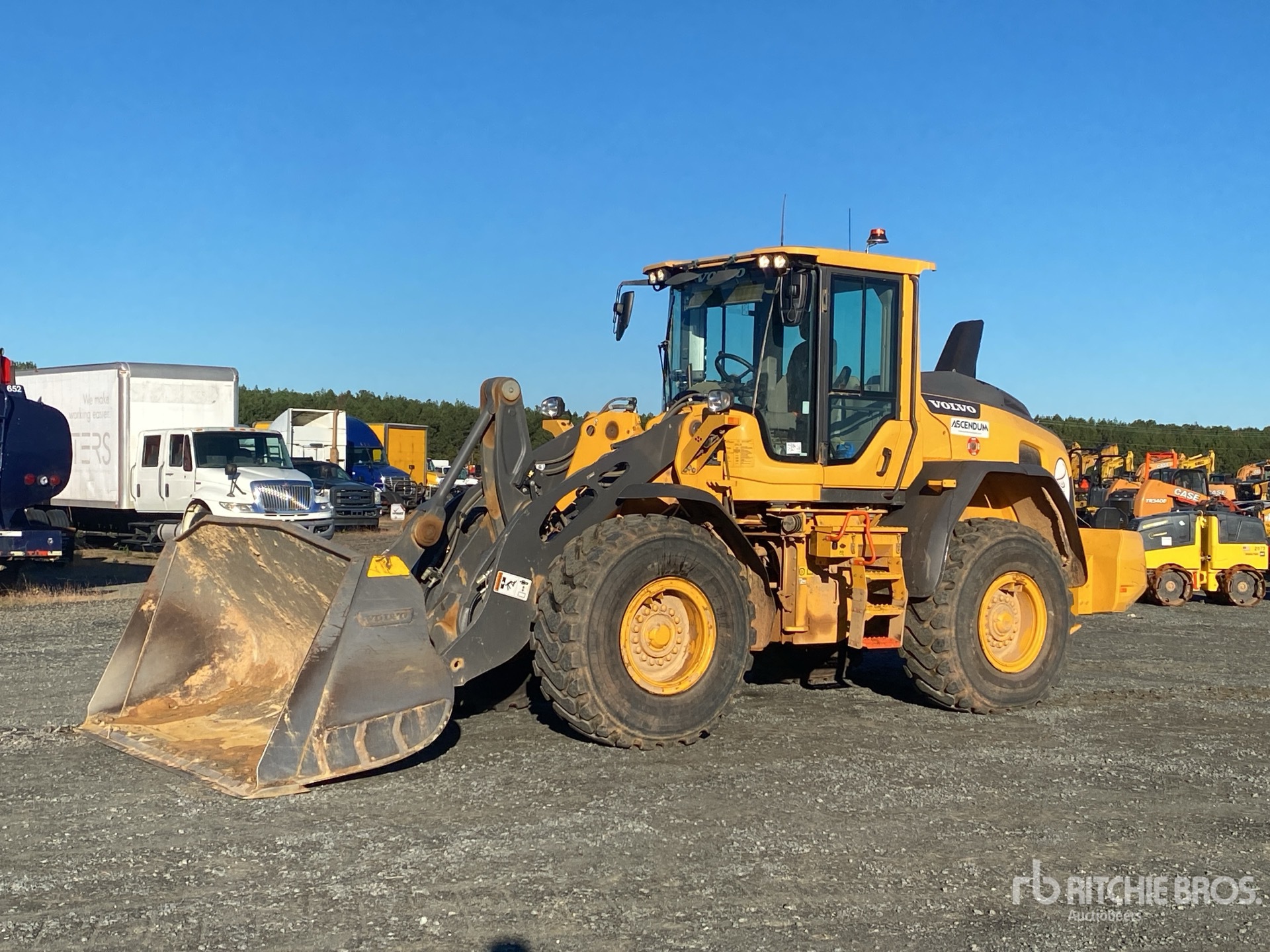 Photo of 2024 Volvo L90H