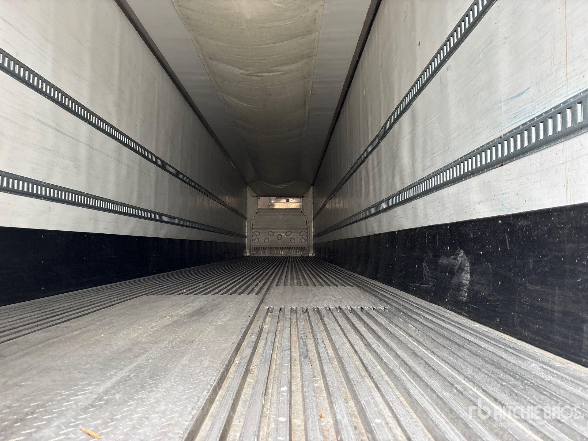 2013 Utility 53 FT X 102 IN TRI/A