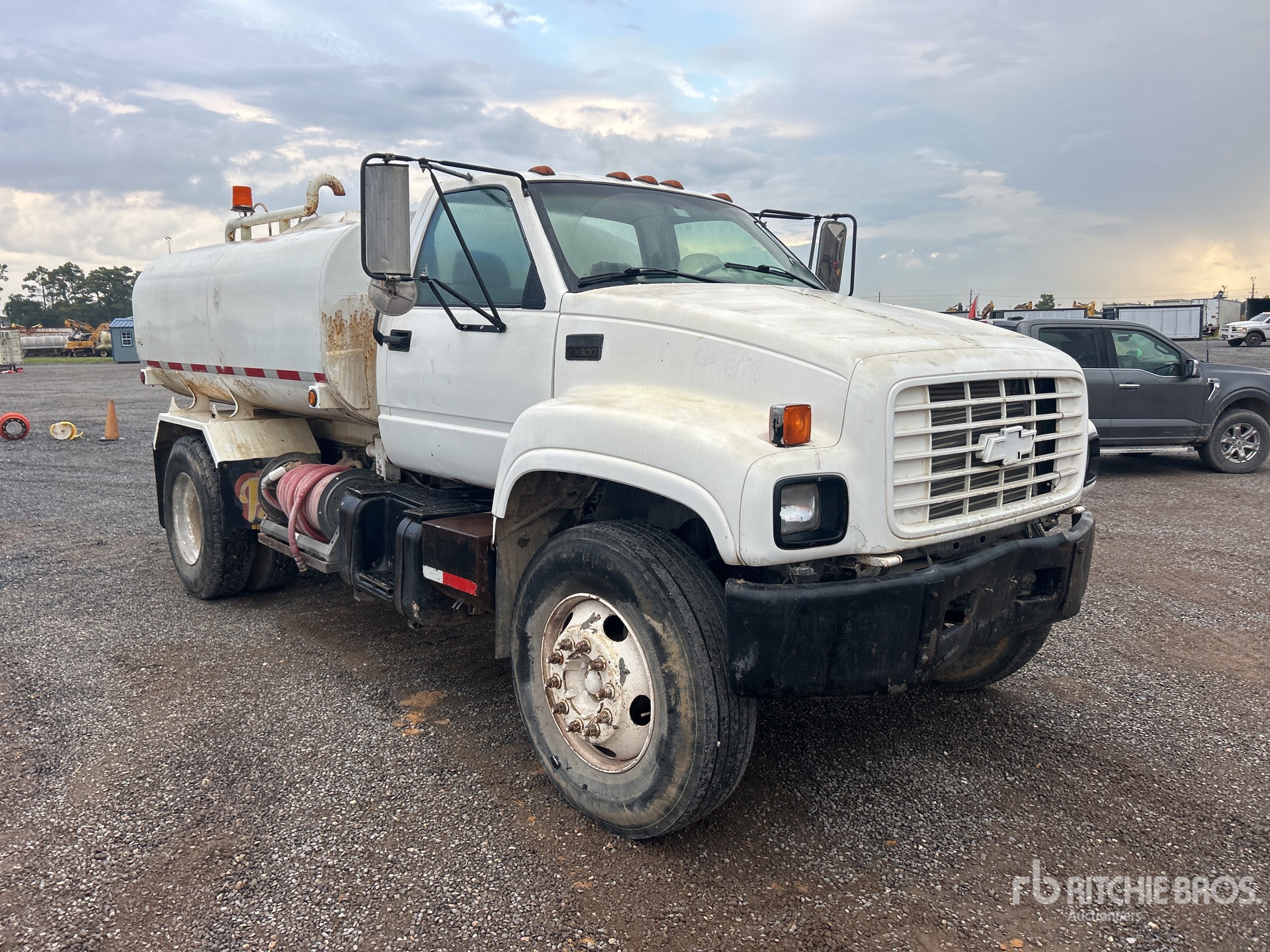 2000 Chevrolet C7500