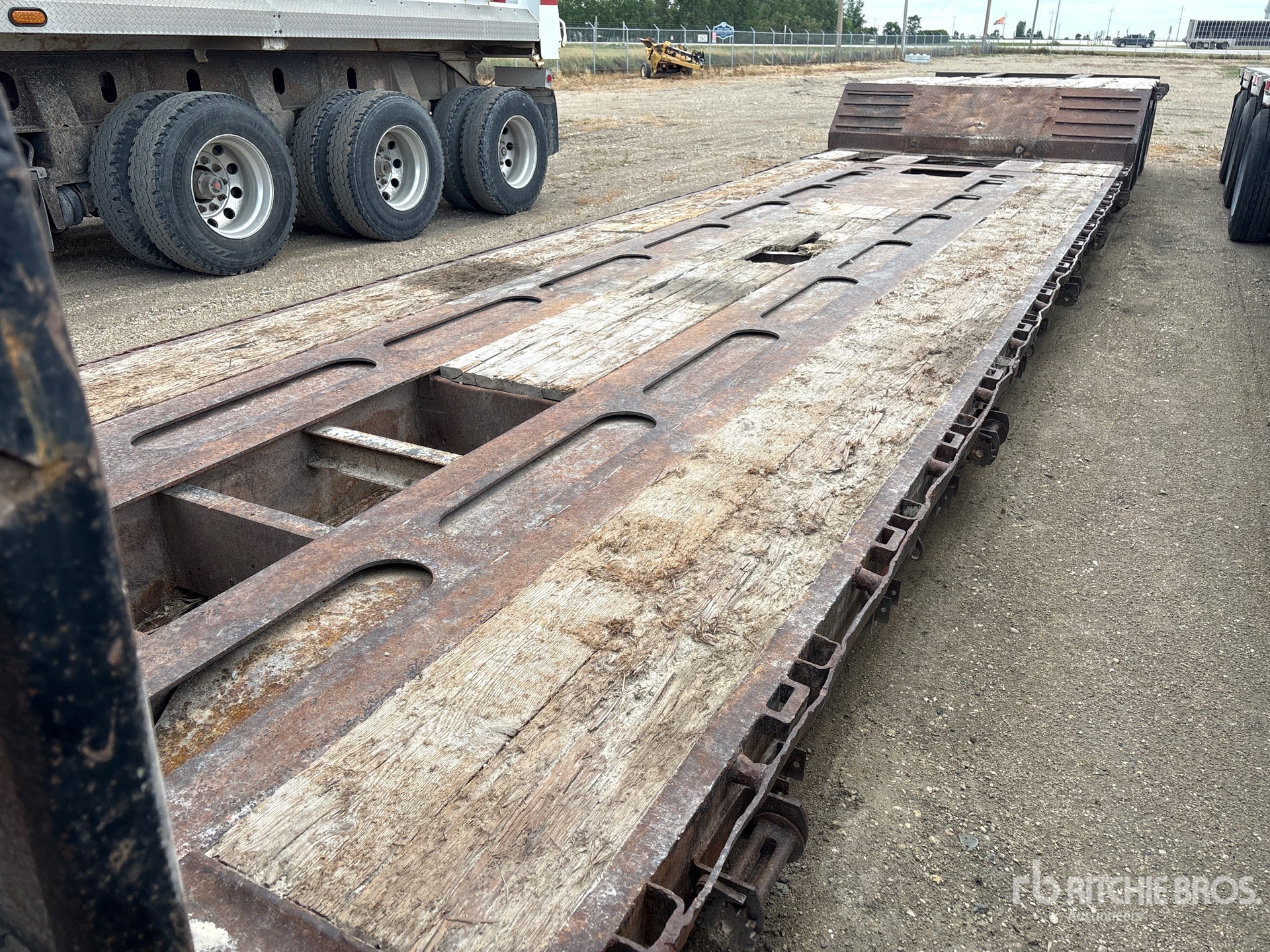 1995 Trail King T/A EXTENDABLE REMOVABLE GOOSENECK
