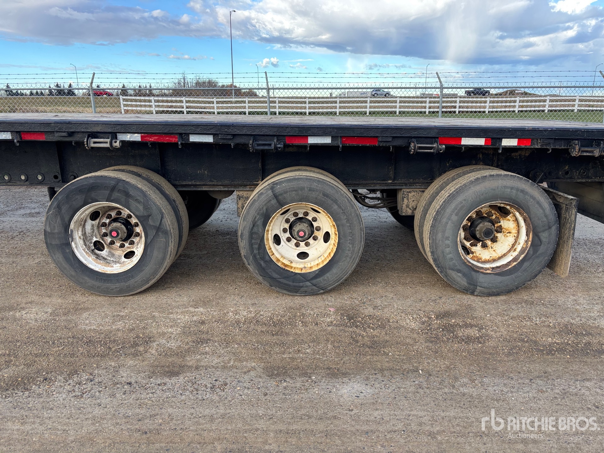 2015 Load King  53 FT TRI/A