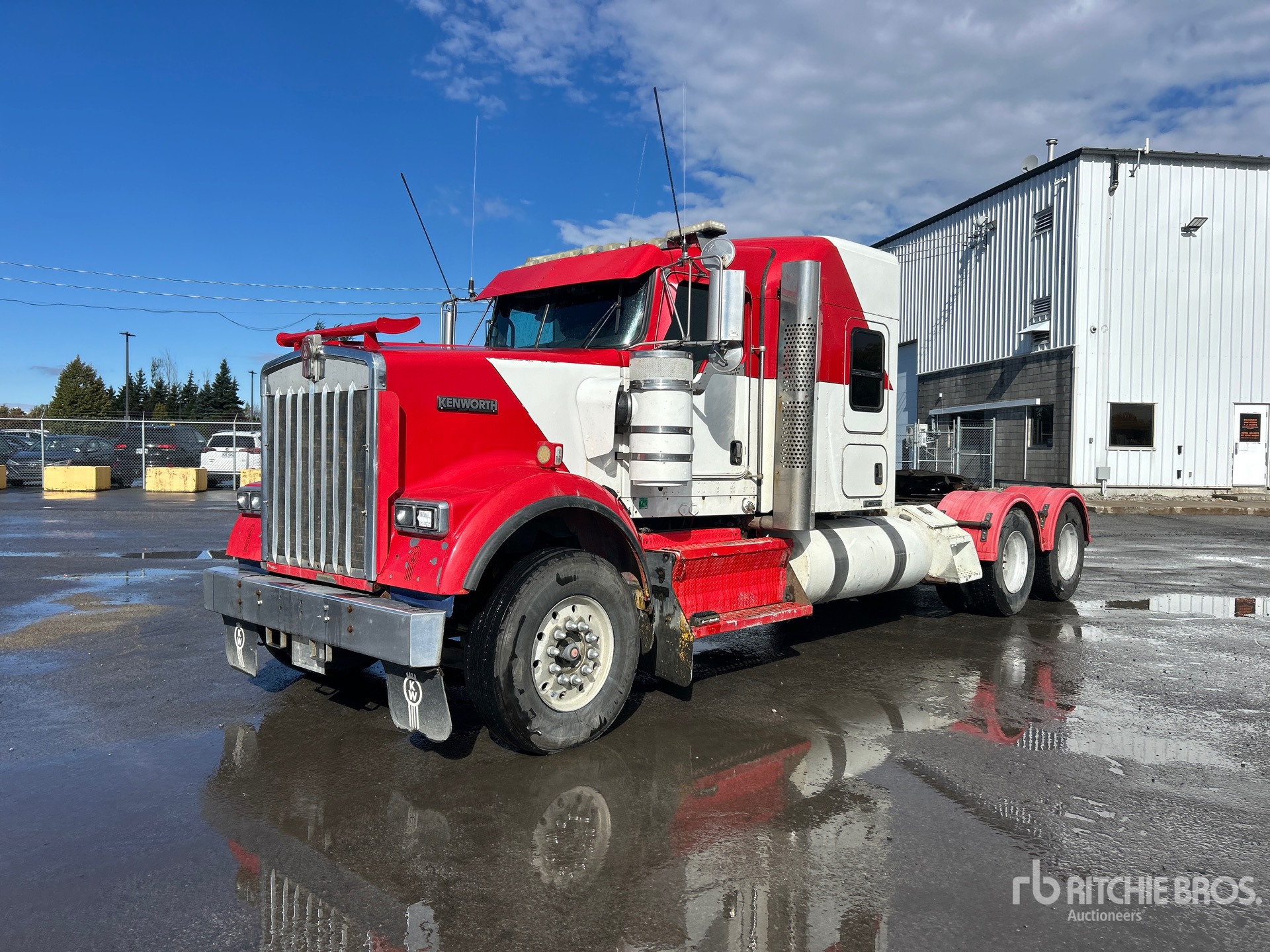 Photo of 2016 Kenworth W900
