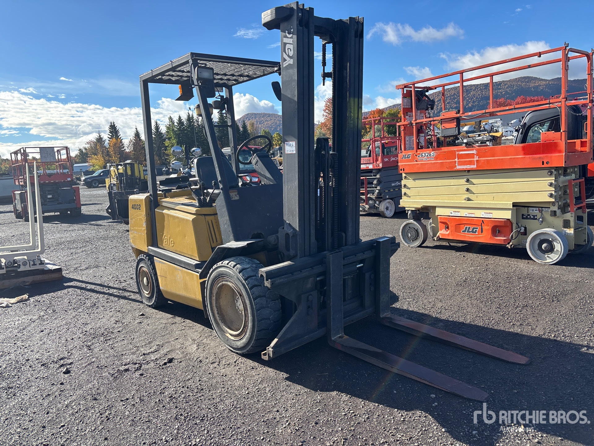 2001 Yale GLP060