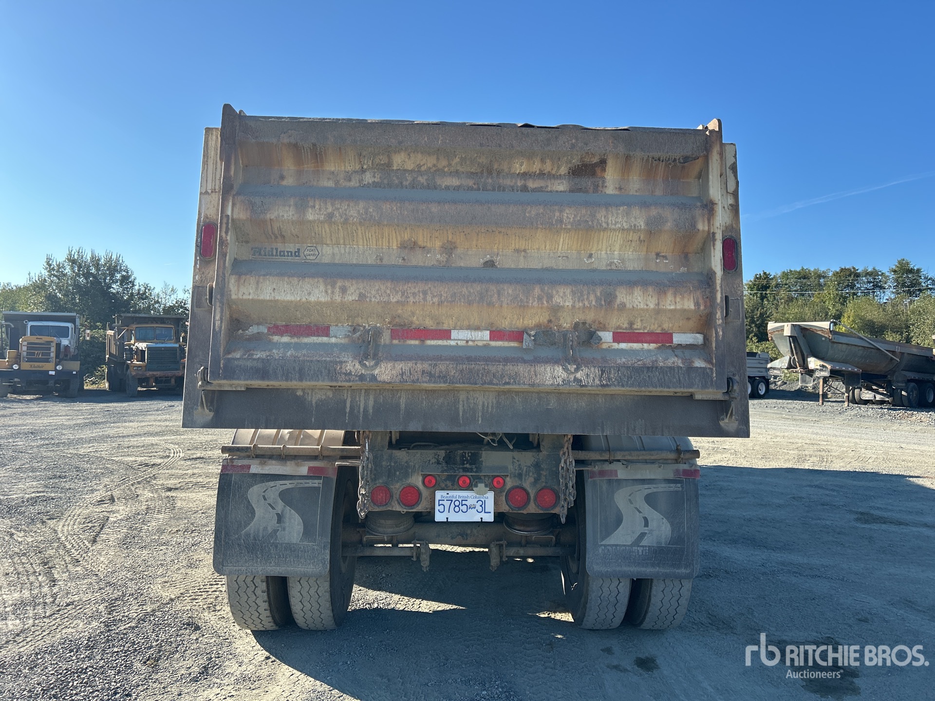 2003 Midland 34 FT TRI/A