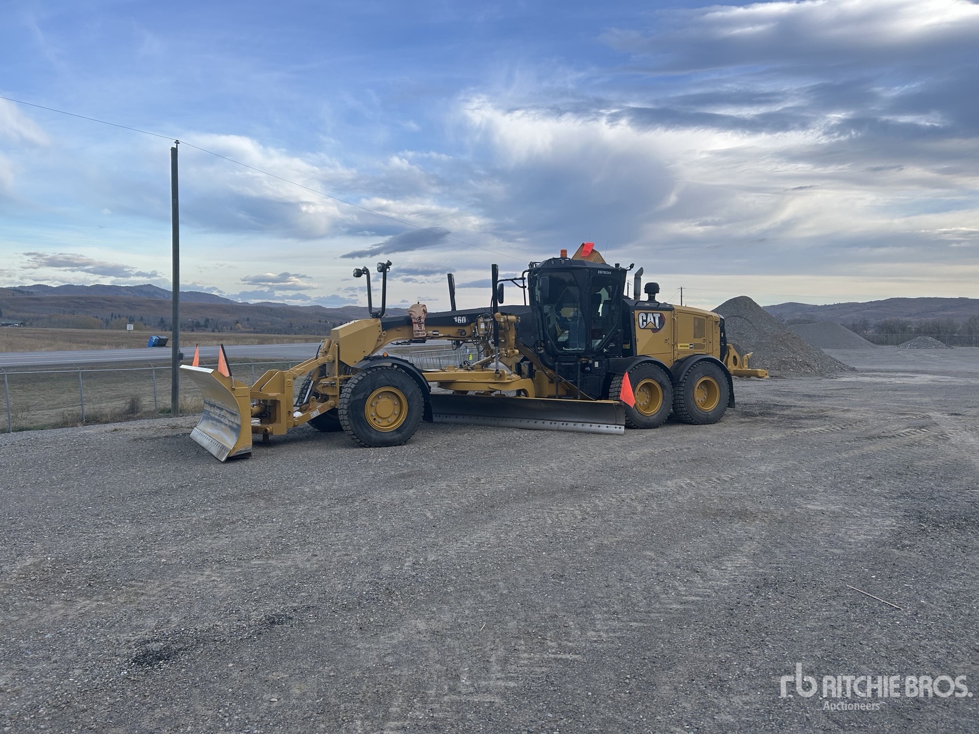 Photo of 2022 Caterpillar 160