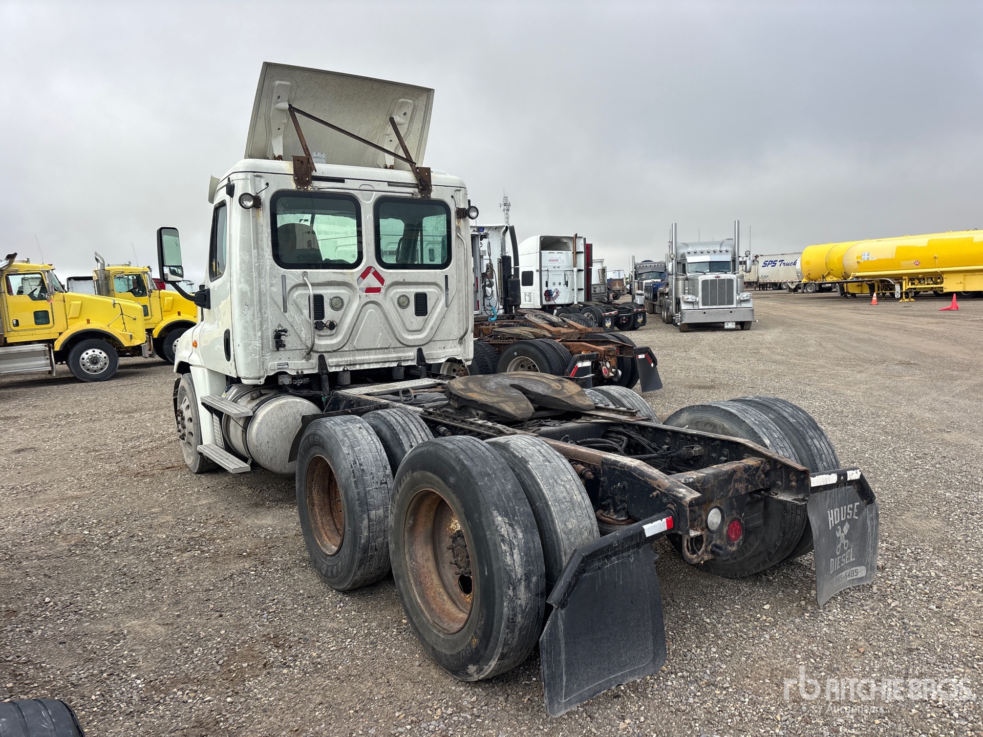 2015 Freightliner CASCADIA 125