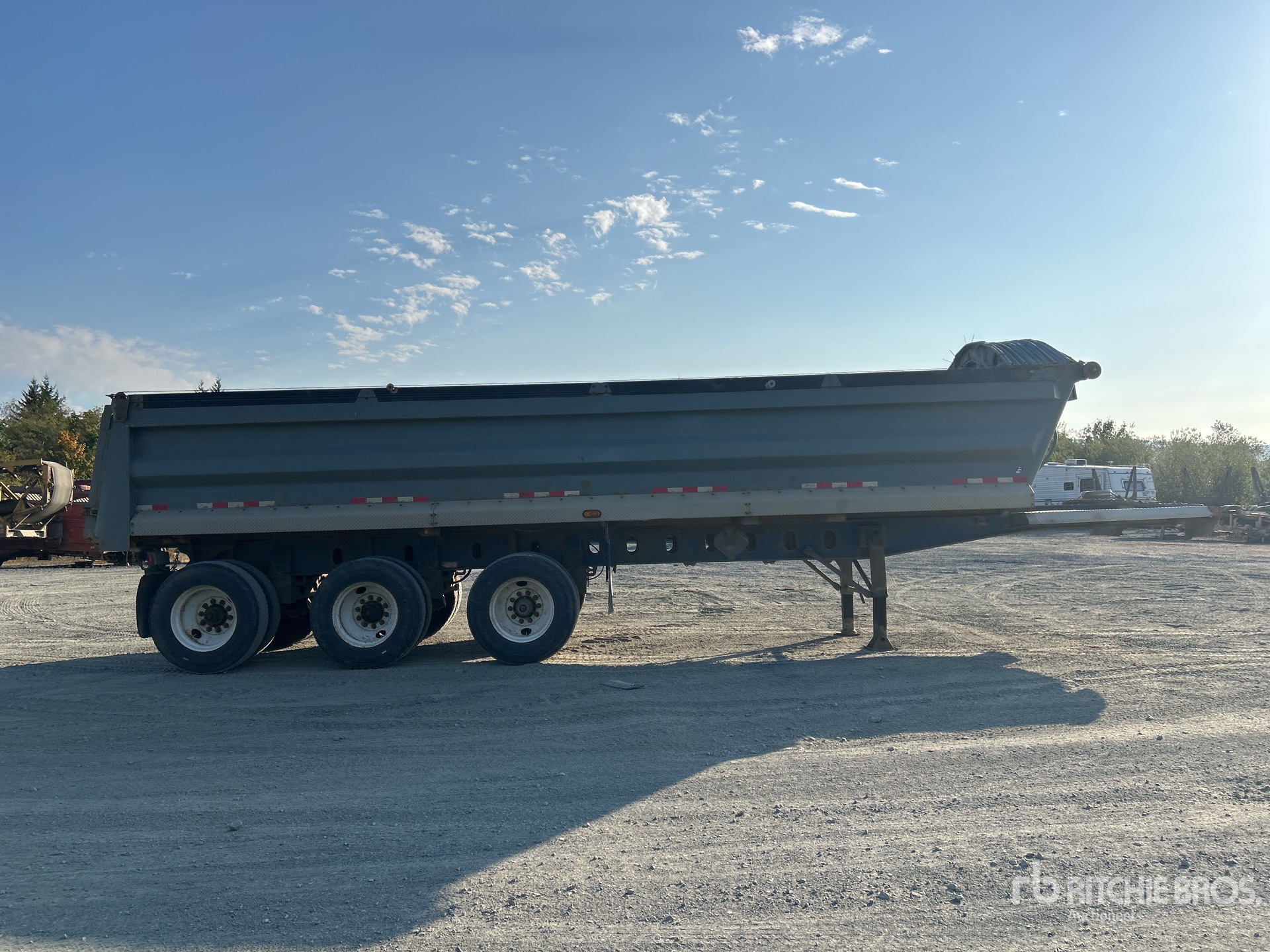 2006 Arnes 30 FT TRI/A