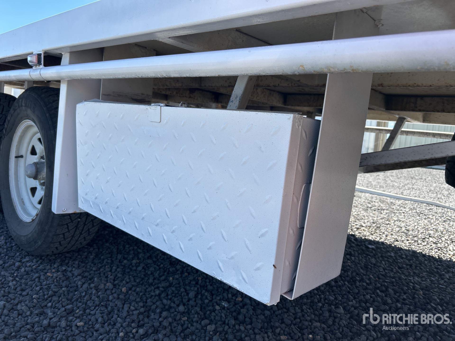 2013 Premier 5.4 M BOGIE/A