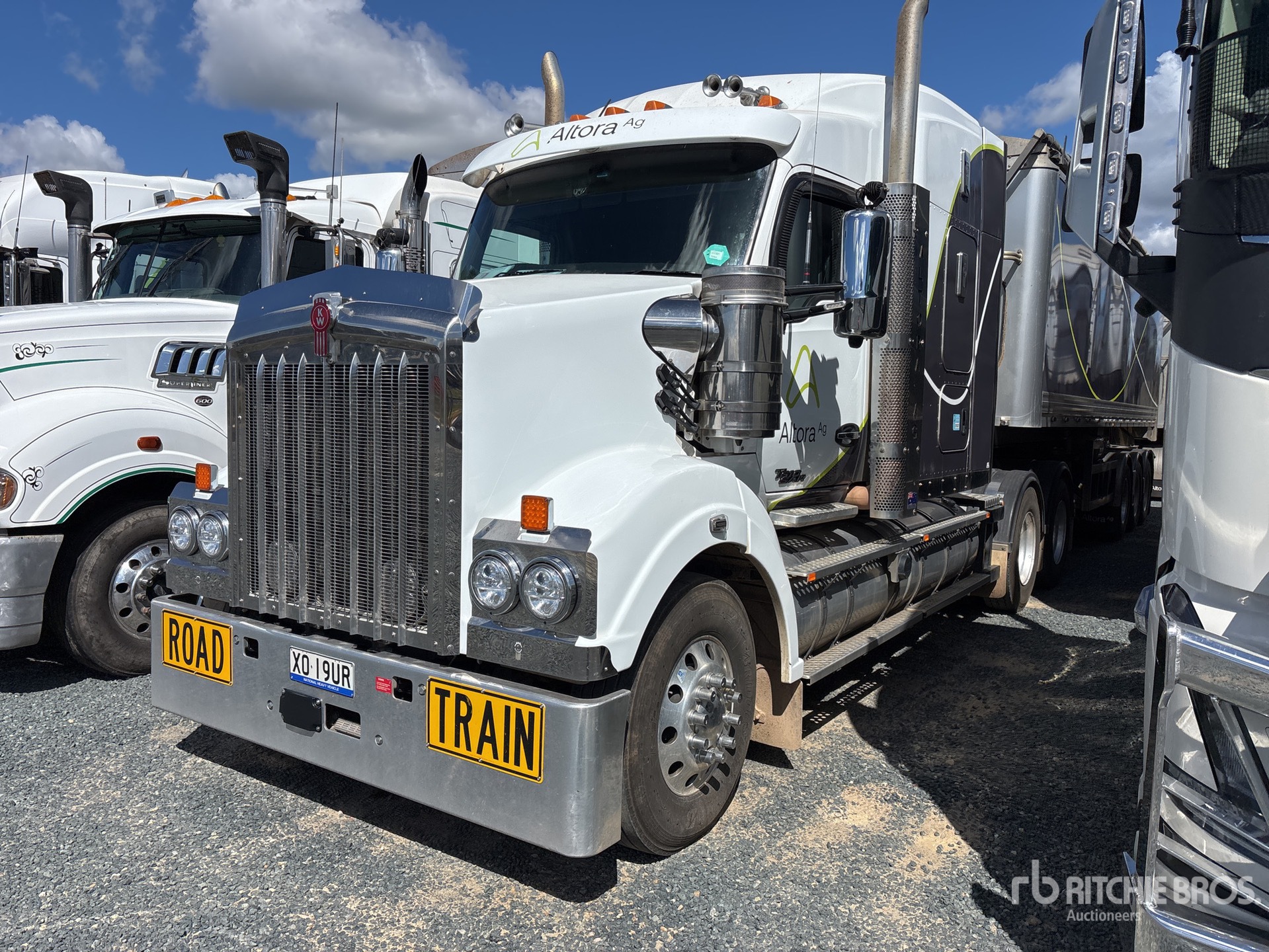 2024 Kenworth T610SAR
