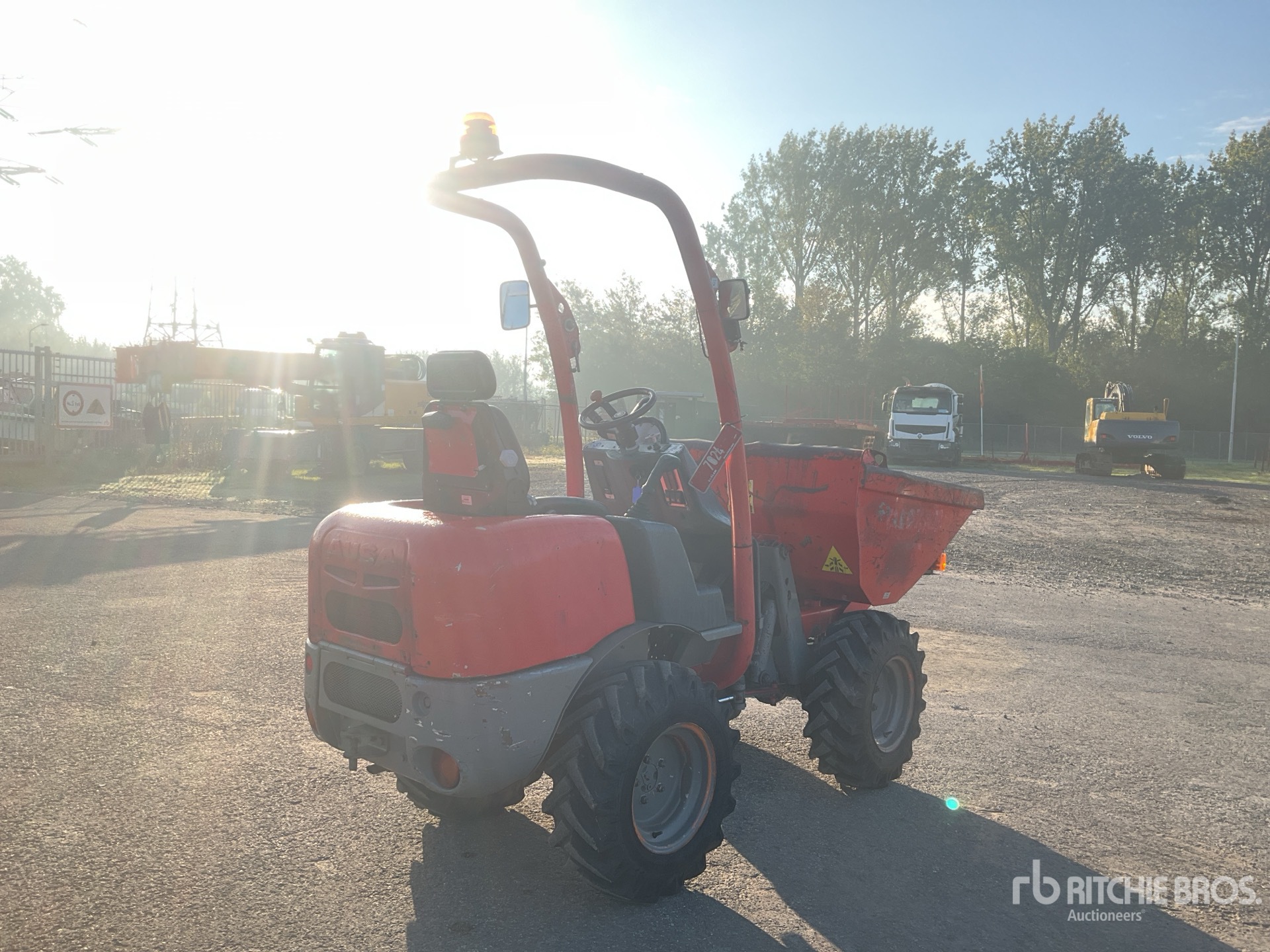 2014 Ausa D120AHA
