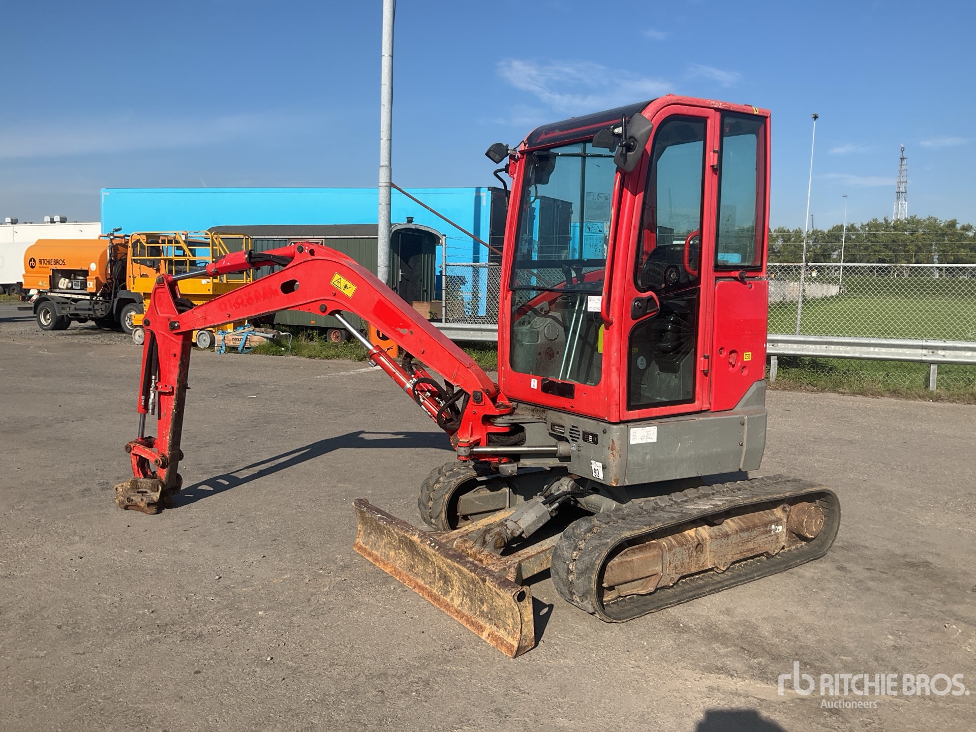 Photo of 2017 Volvo ECR25D