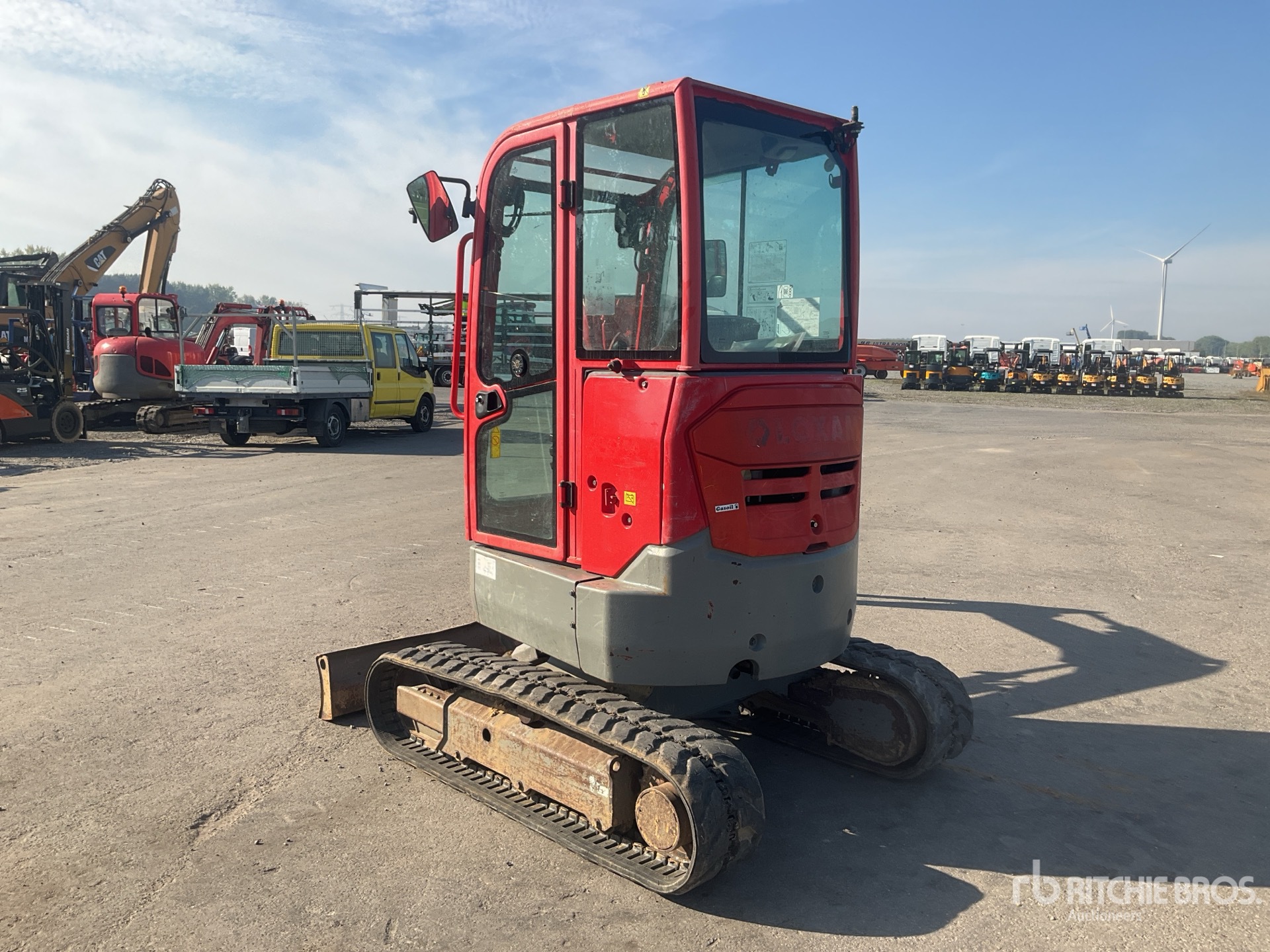 2017 Volvo ECR25D