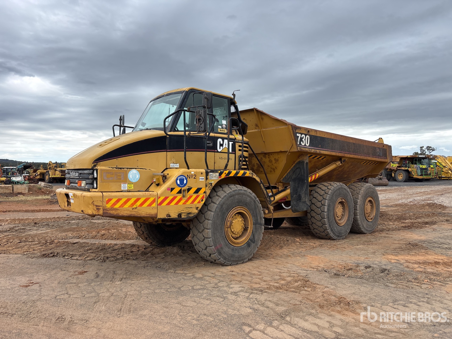 2005 Caterpillar 730
