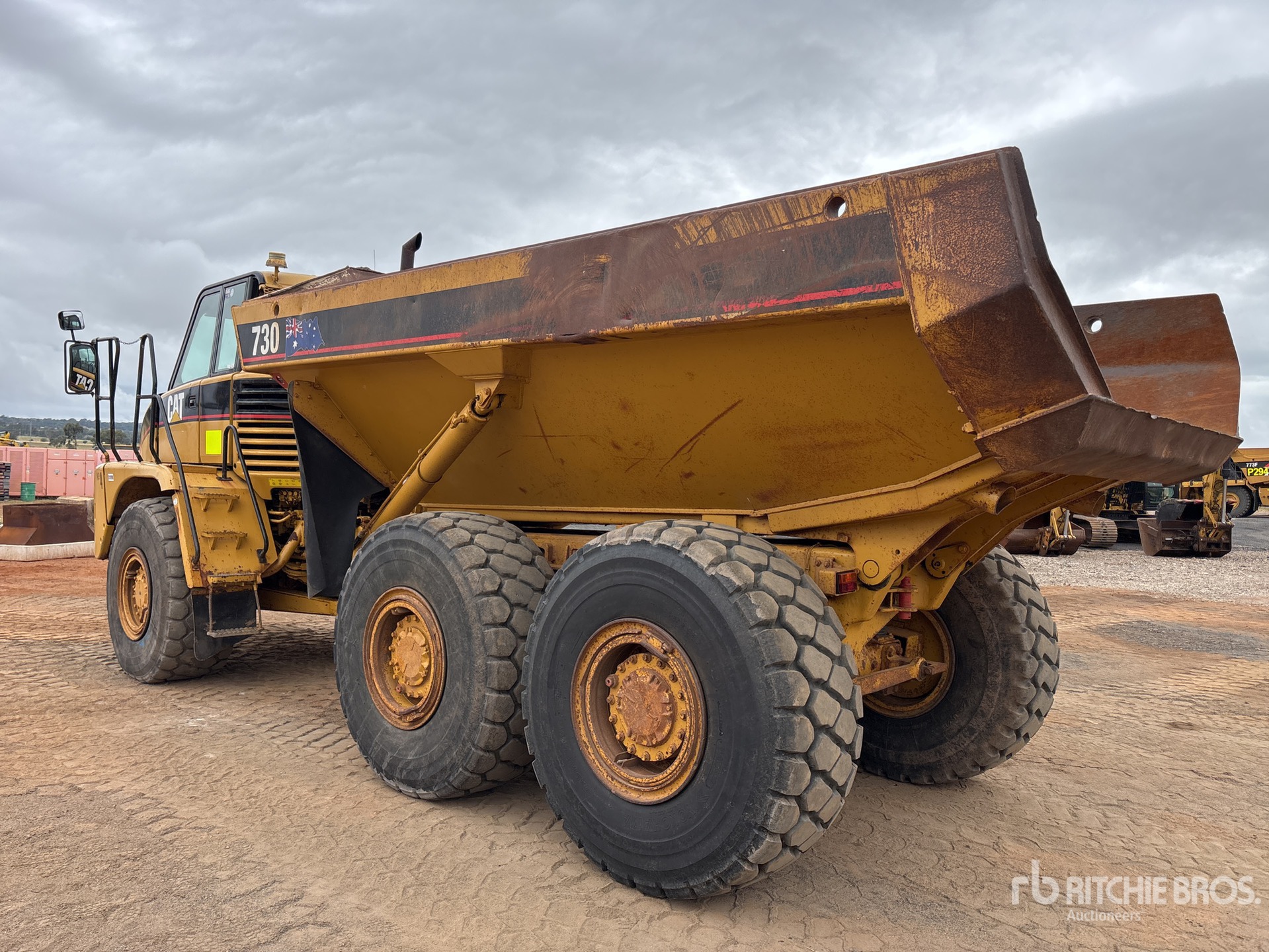 2002 Caterpillar 730