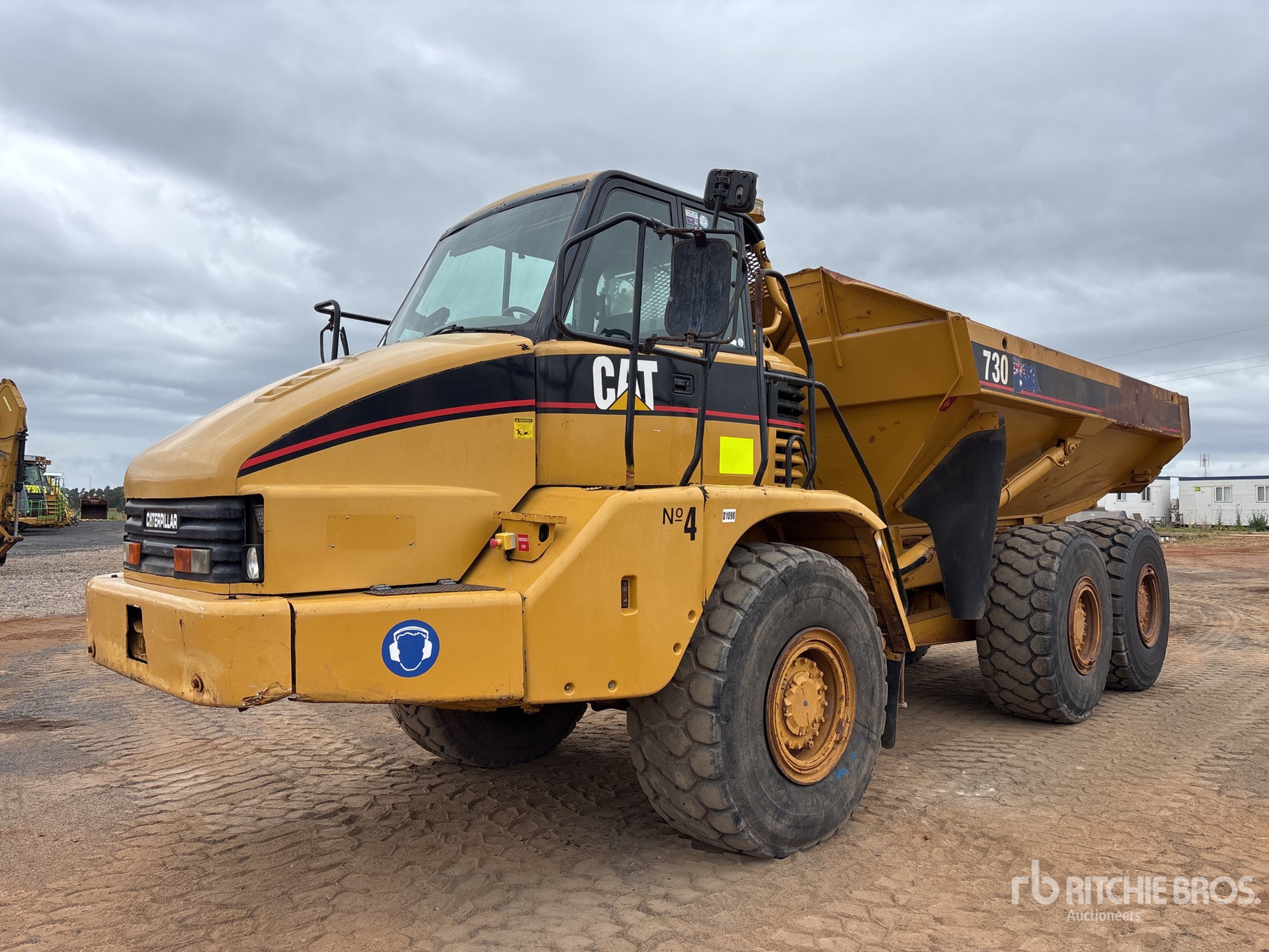Photo of 2002 Caterpillar 730