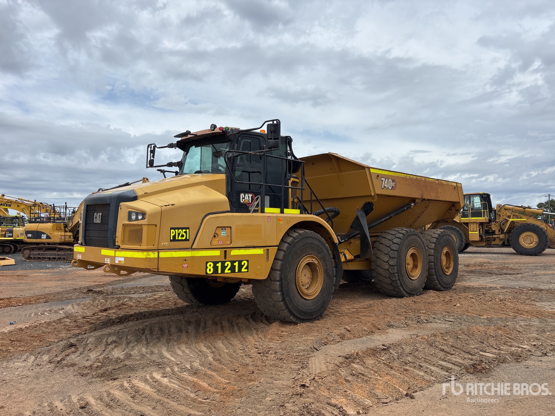 2020 Caterpillar 740 GC