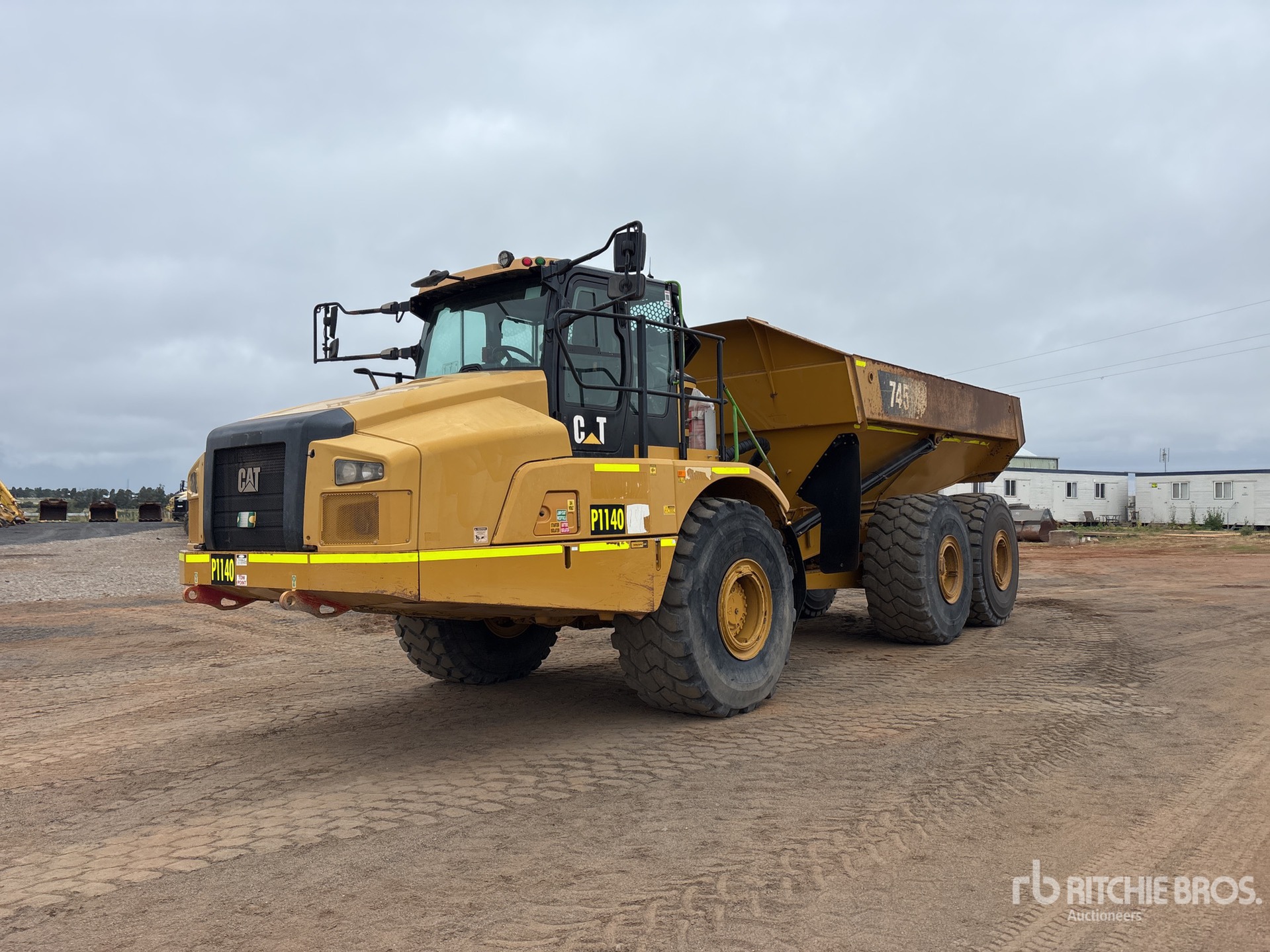 2018 Caterpillar 745