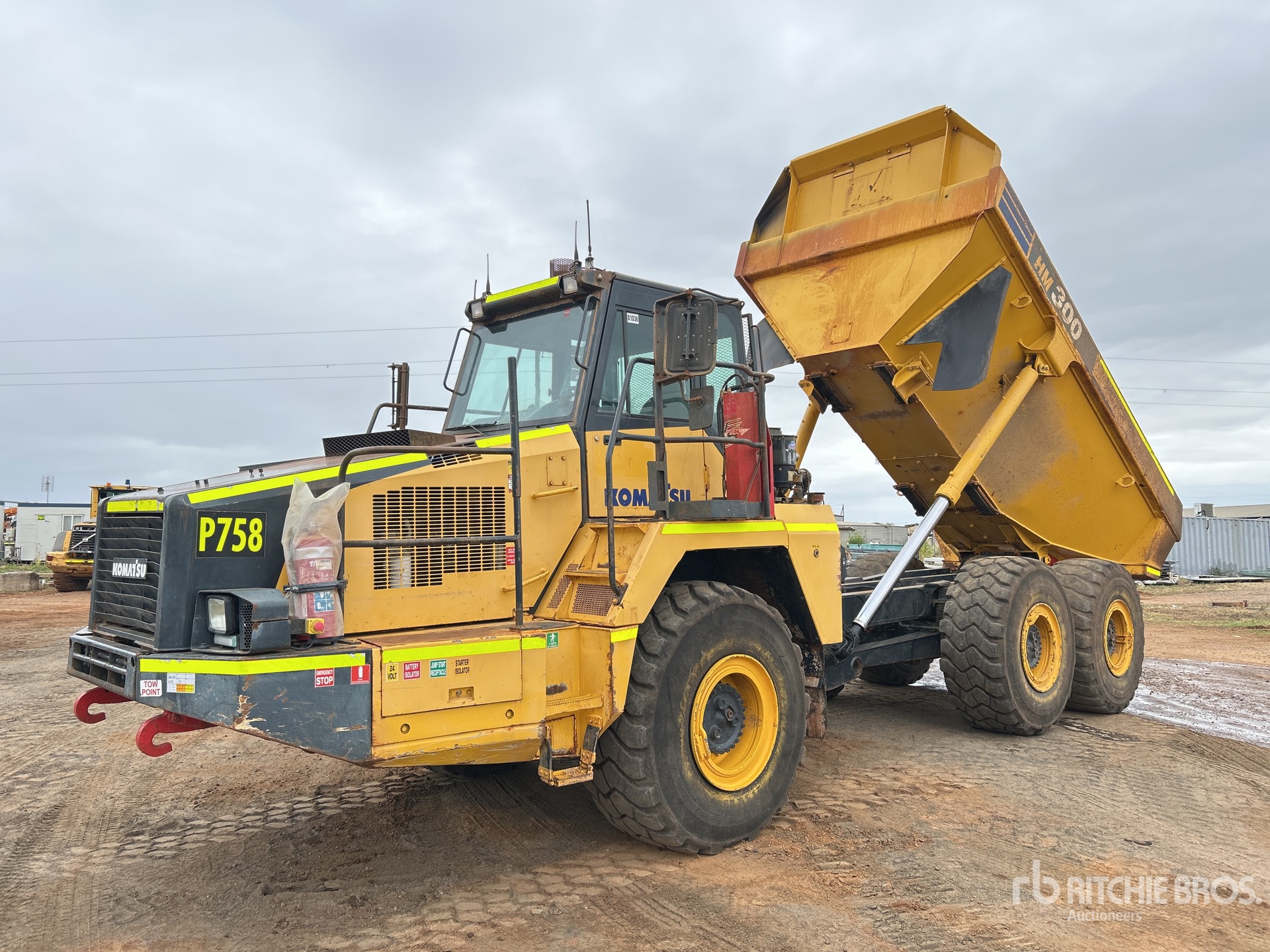 2016 Komatsu HM300-2