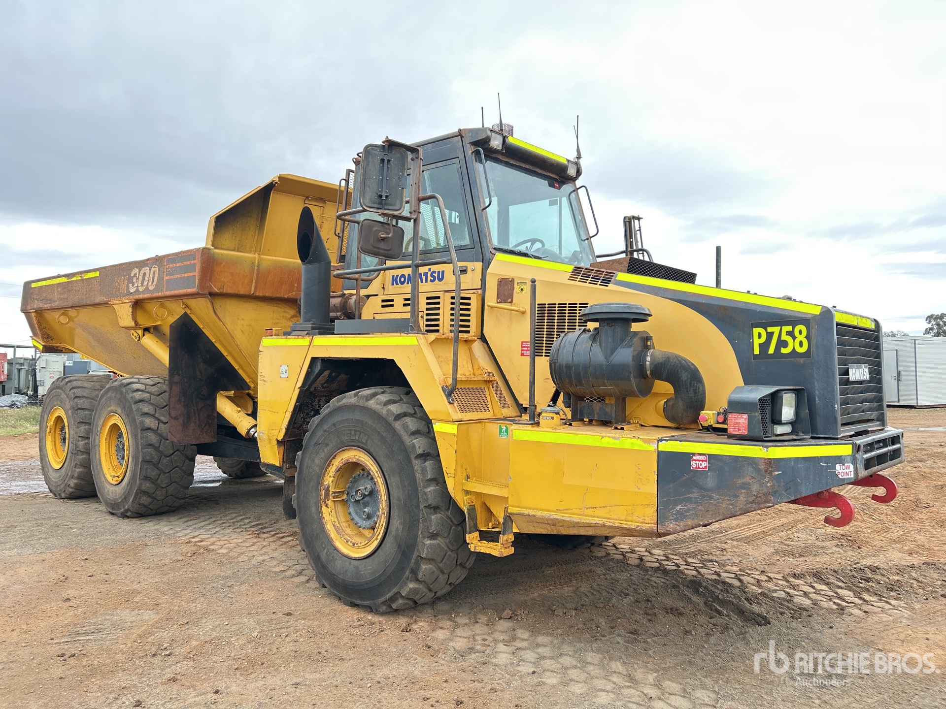 2016 Komatsu HM300-2
