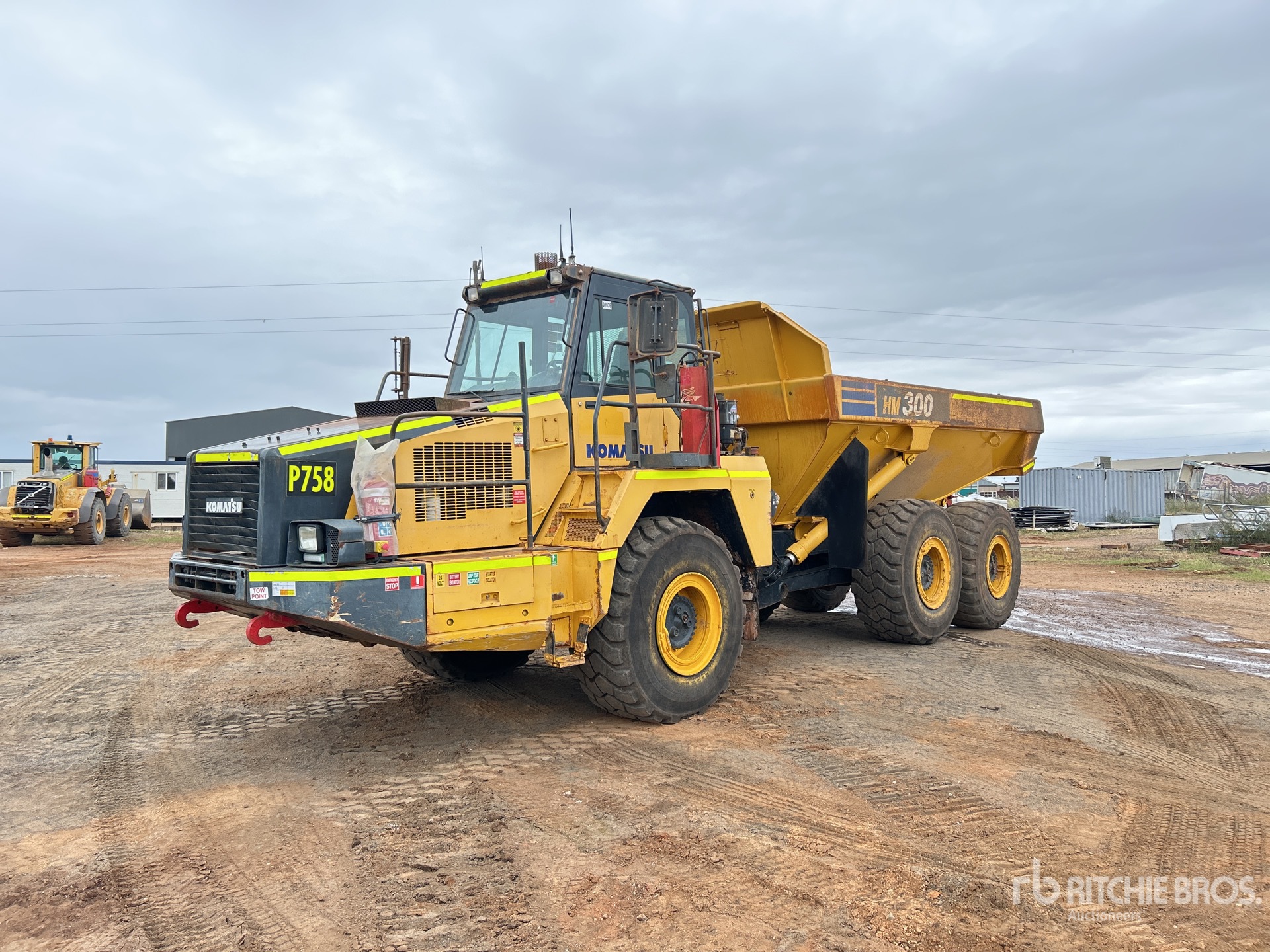 2016 Komatsu HM300-2