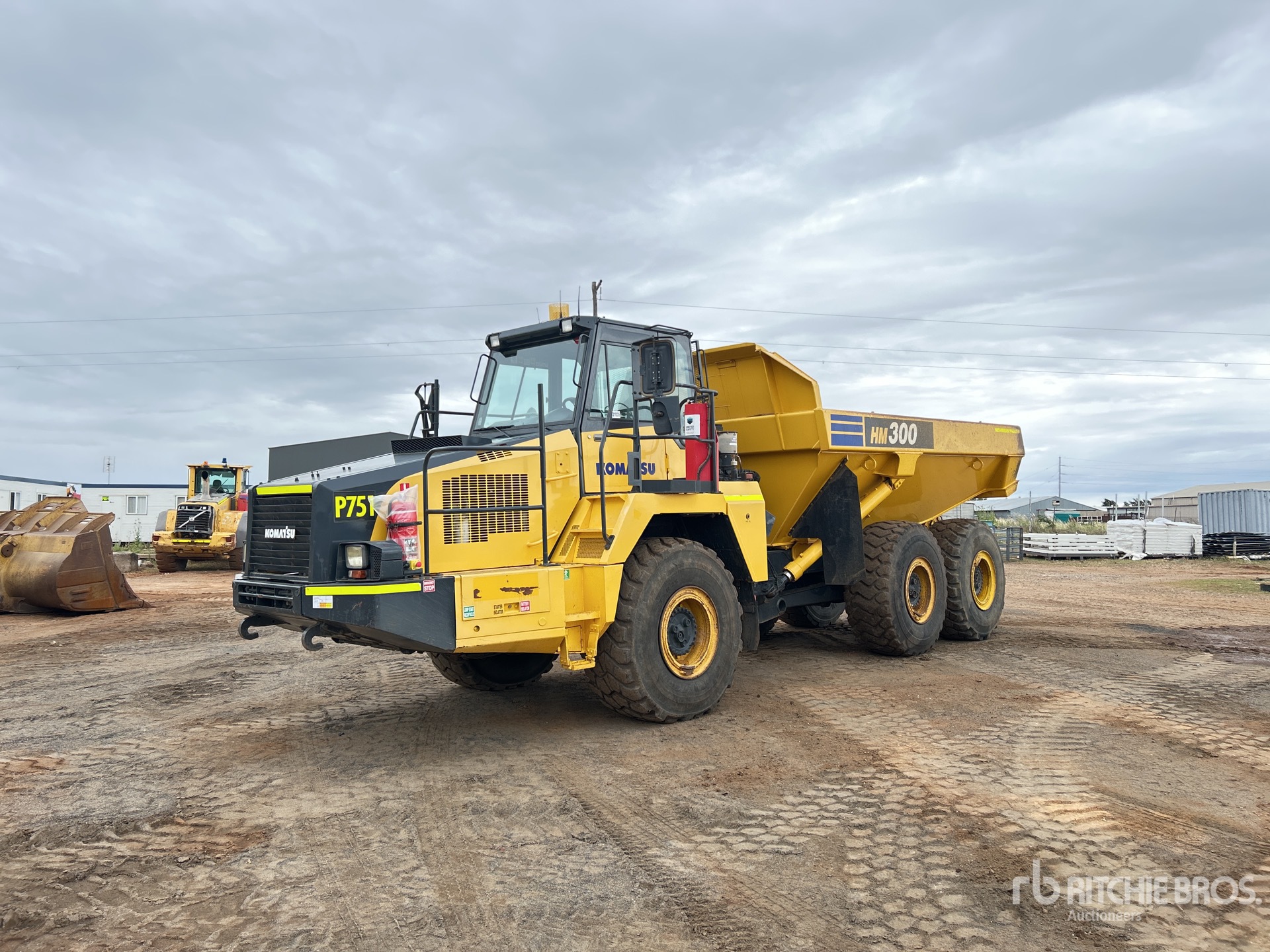 2016 Komatsu HM300-2