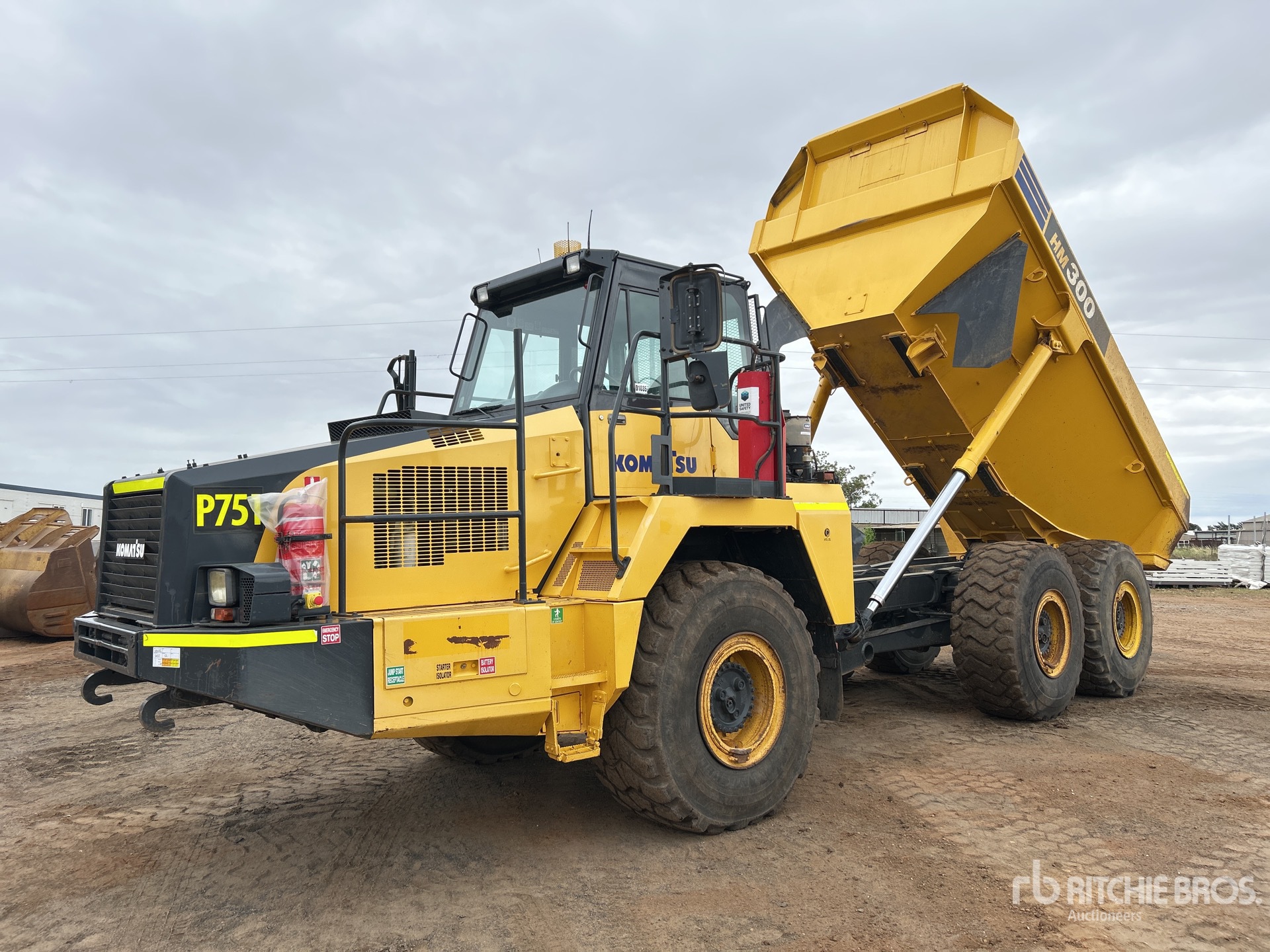 2016 Komatsu HM300-2