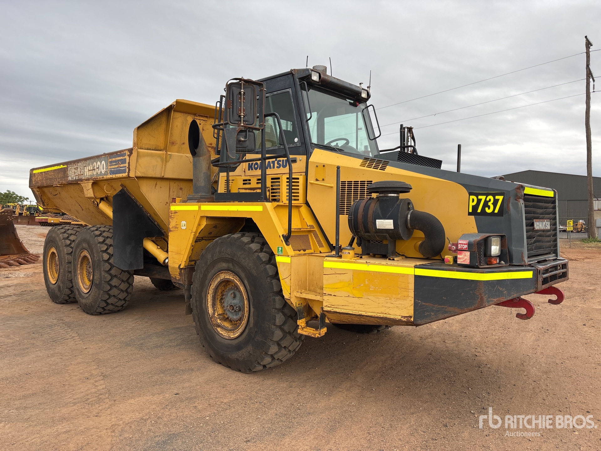 2016 Komatsu HM300-2