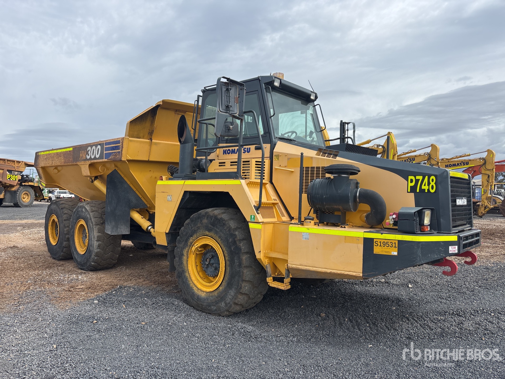 2016 Komatsu HM300-2