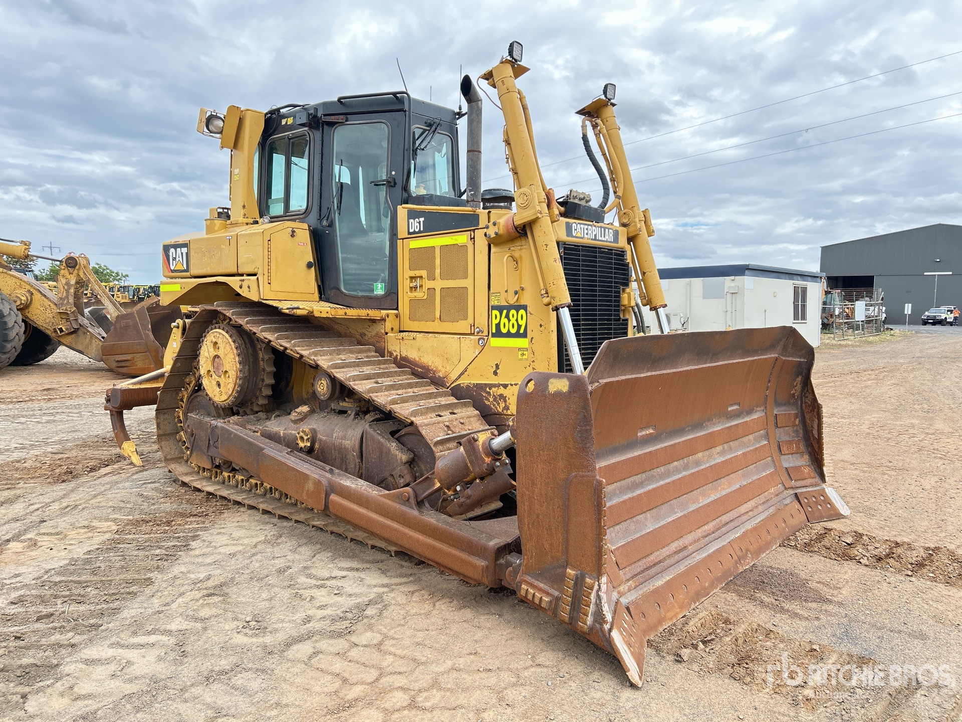 2013 Caterpillar D6T
