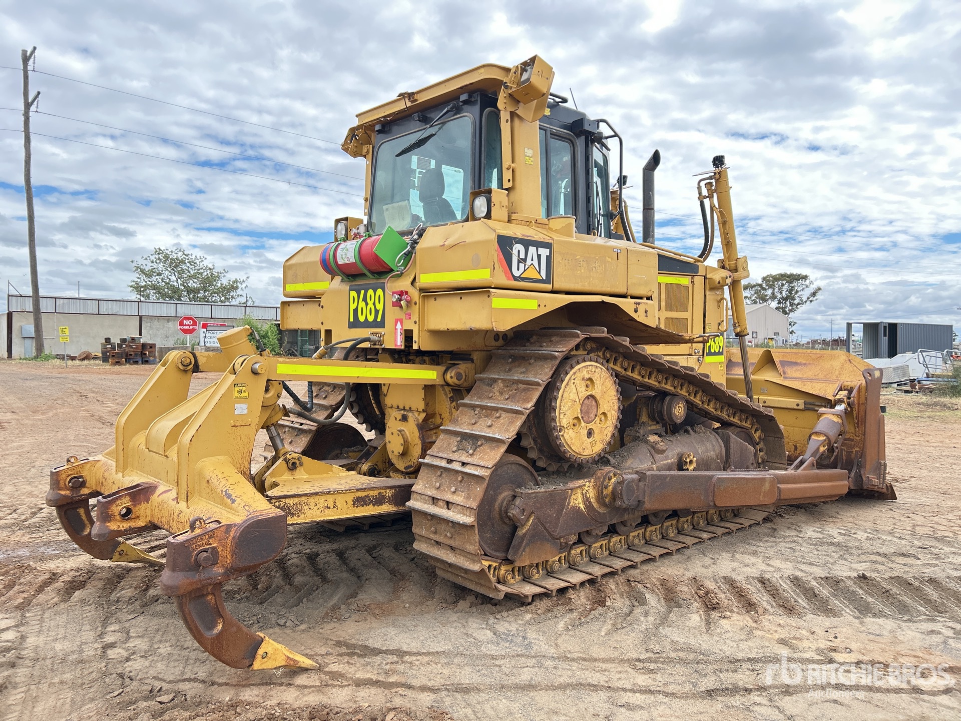 2013 Caterpillar D6T