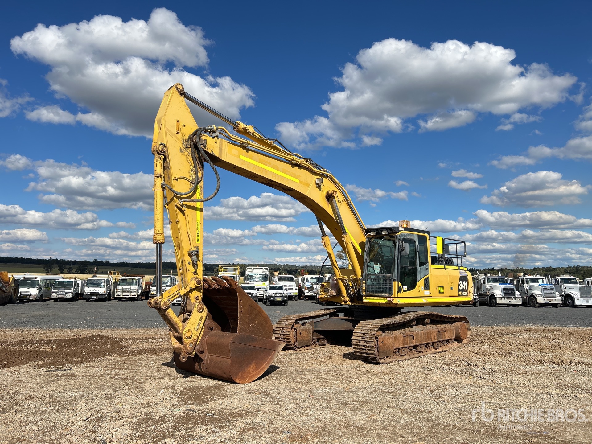 2017 Komatsu PC300LC-8M0